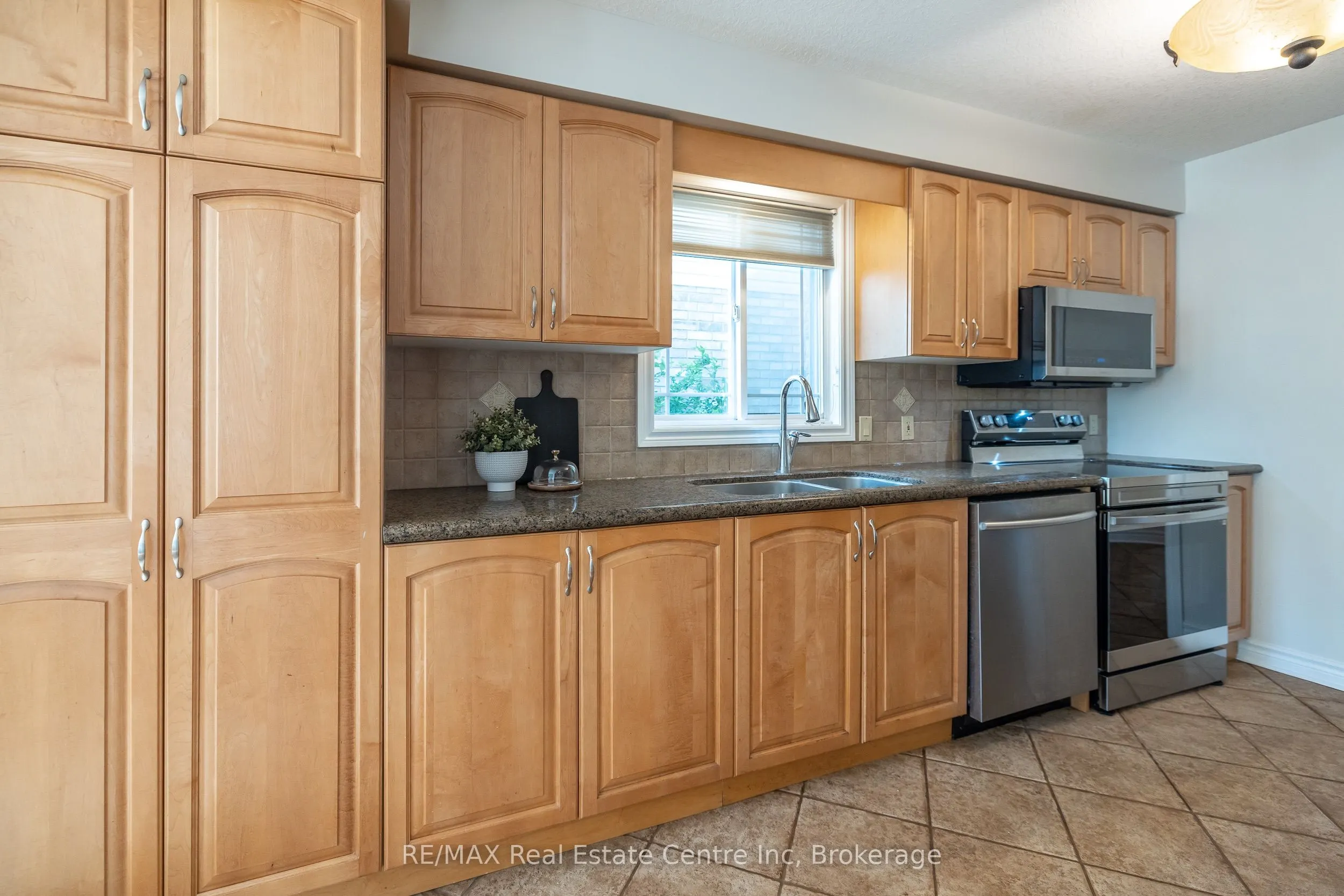 78 Mcarthur Drive