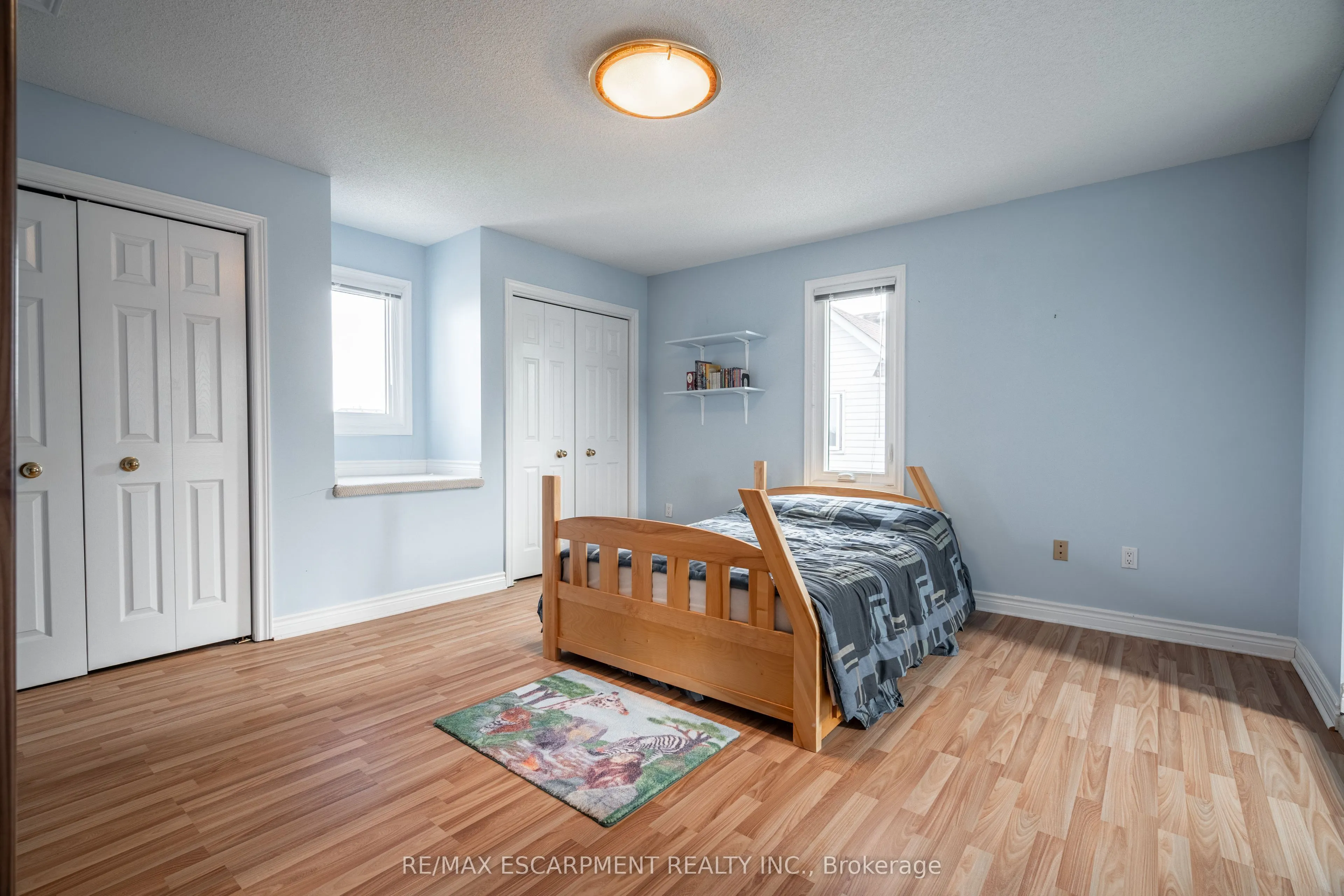89 Meadowlands Boulevard