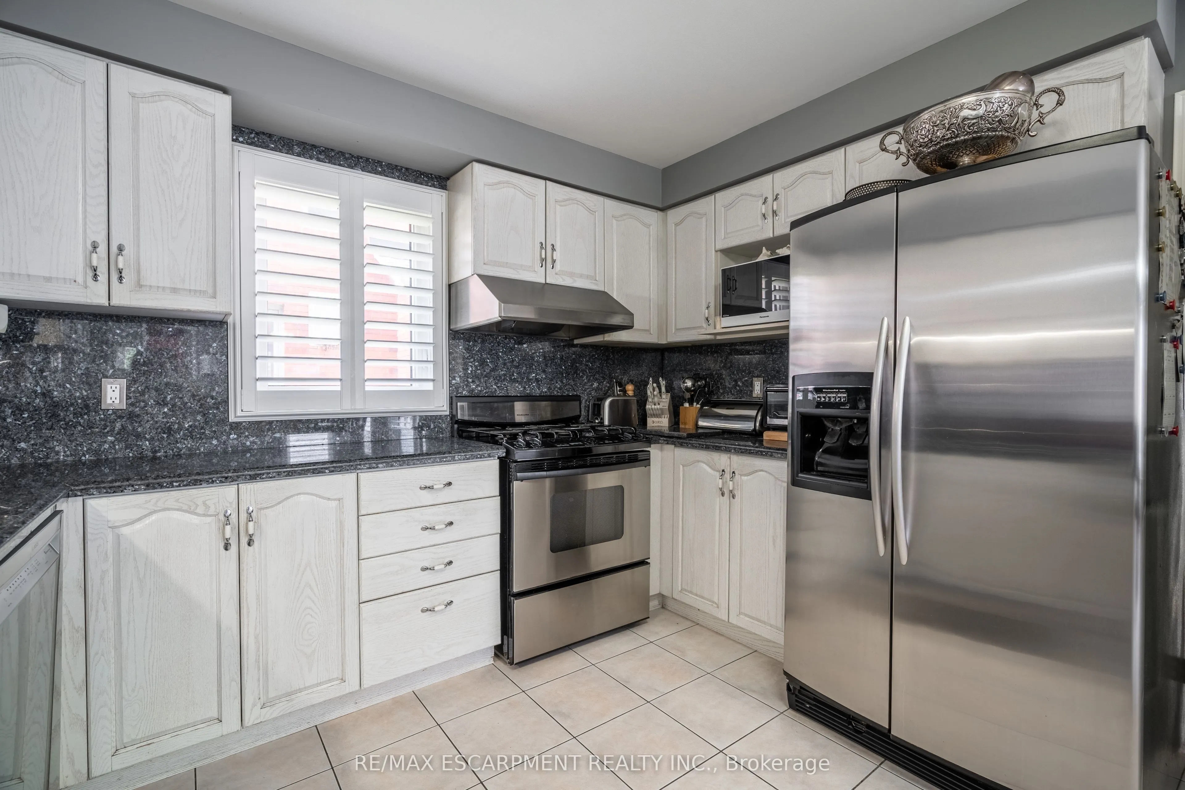 89 Meadowlands Boulevard