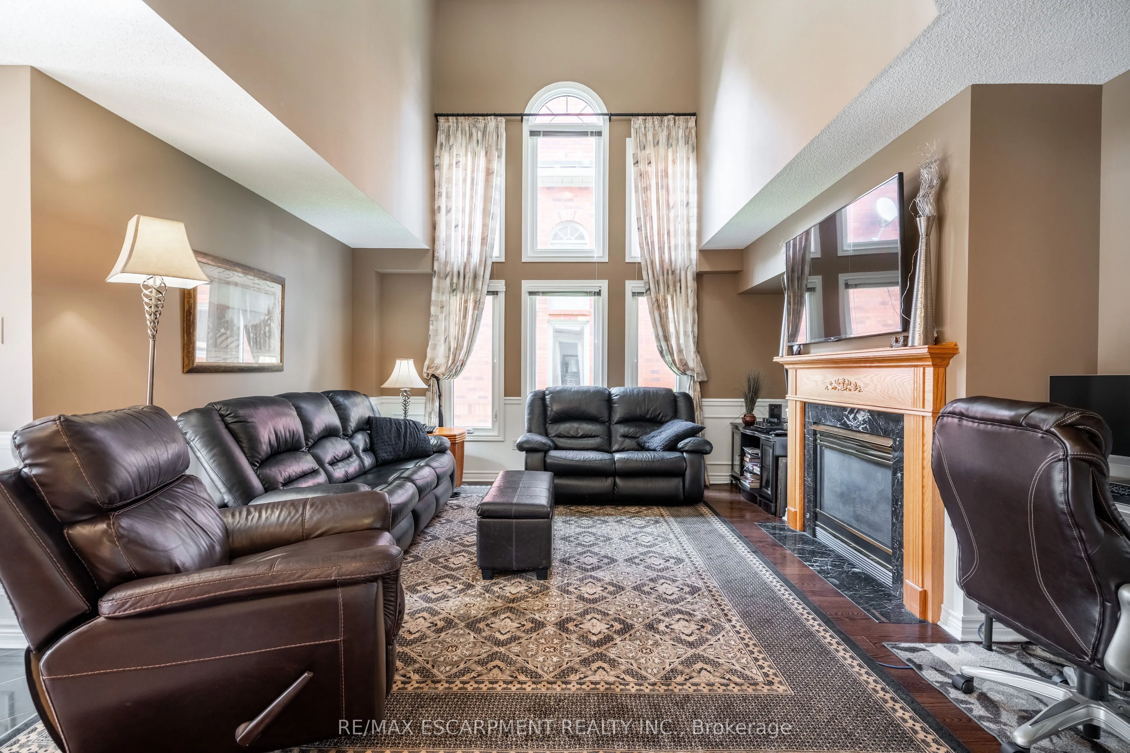 89 Meadowlands Boulevard