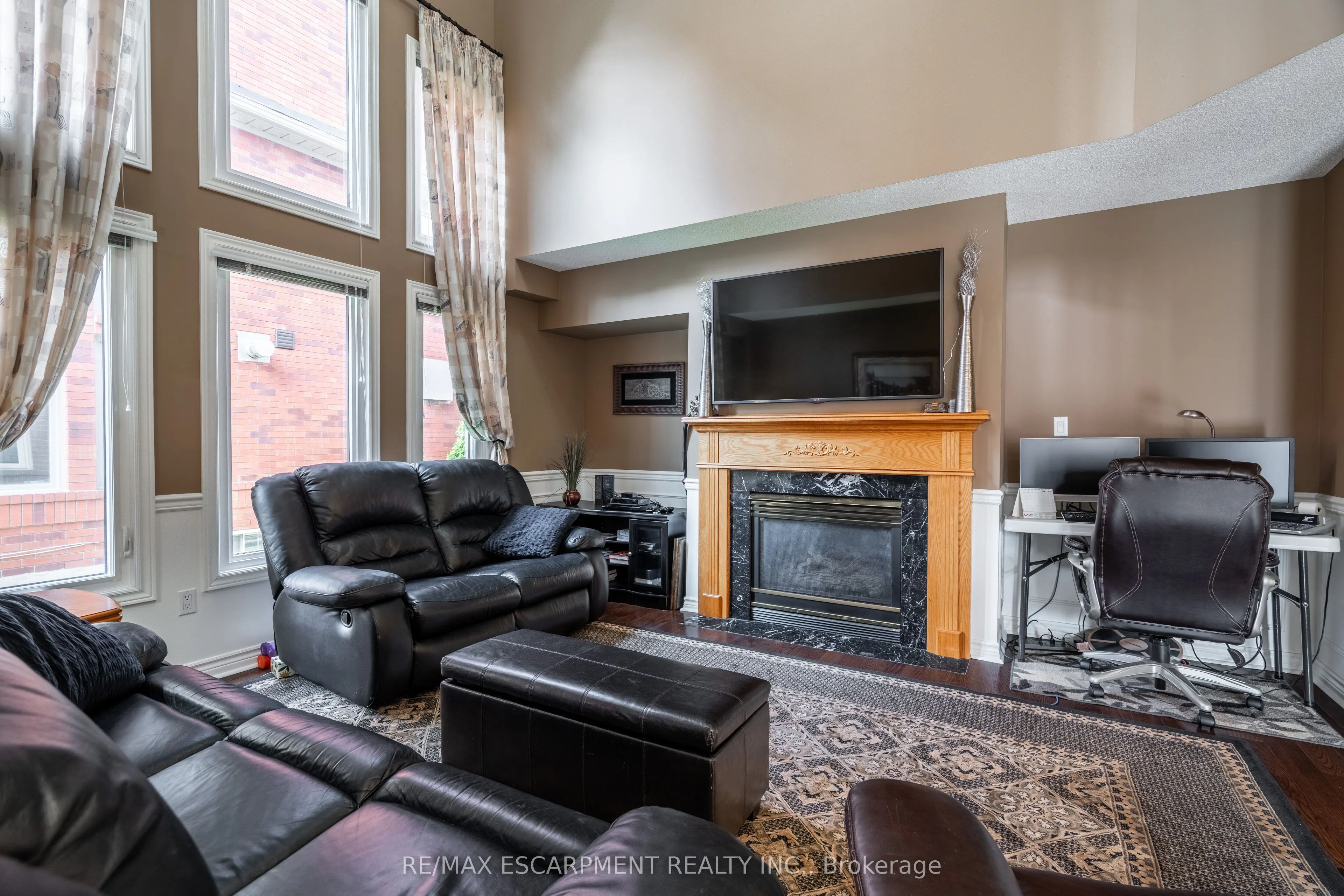 89 Meadowlands Boulevard