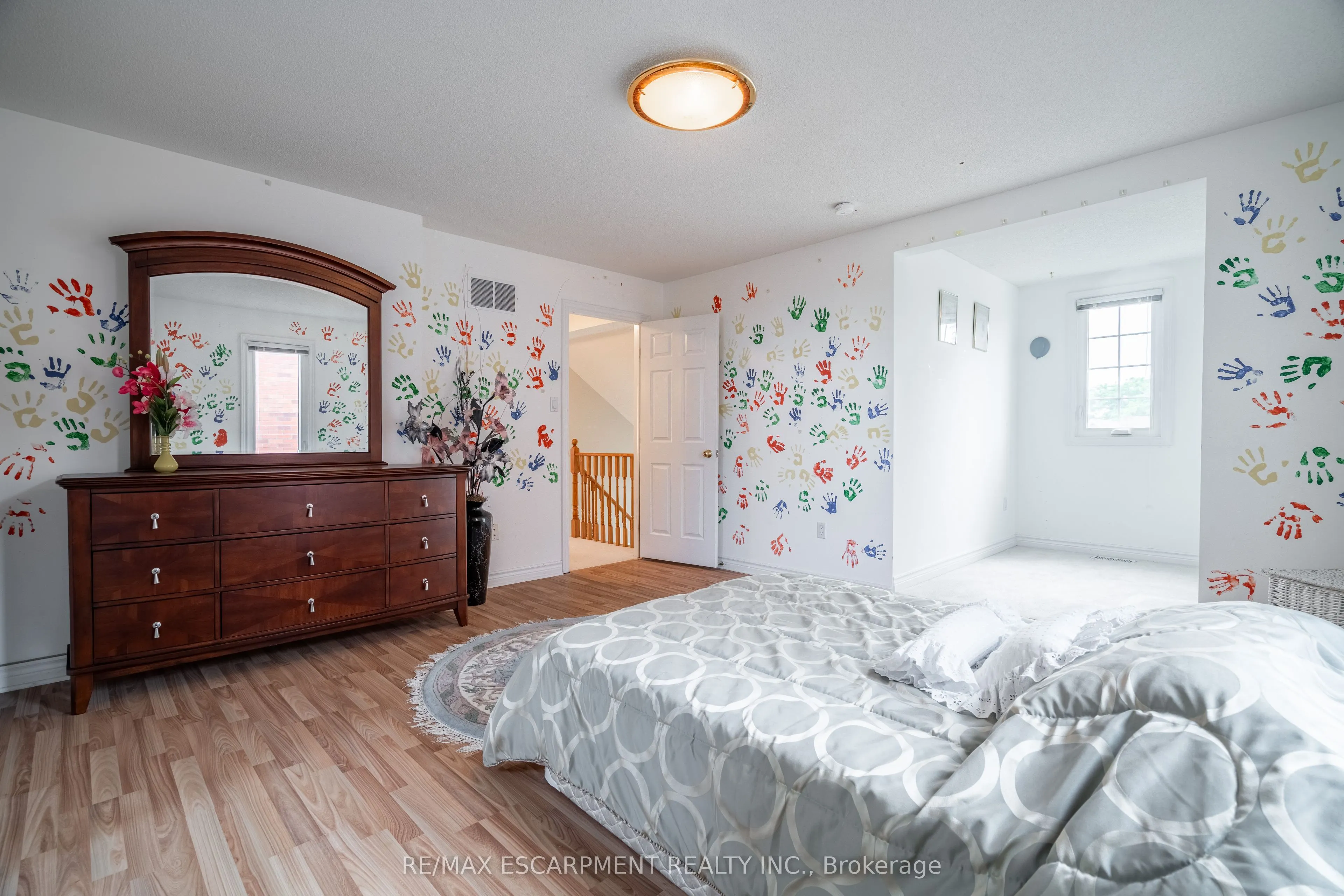 89 Meadowlands Boulevard