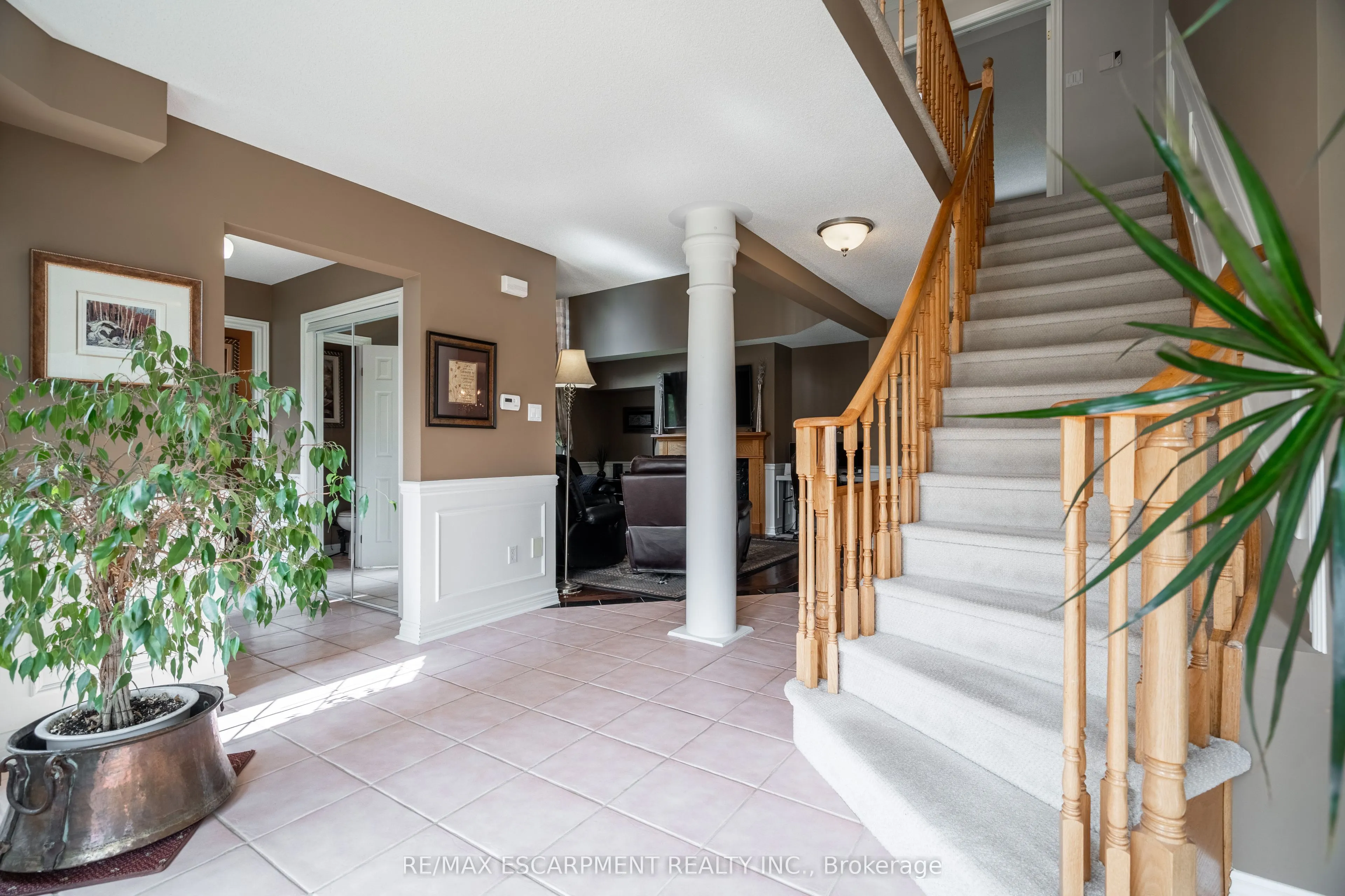 89 Meadowlands Boulevard