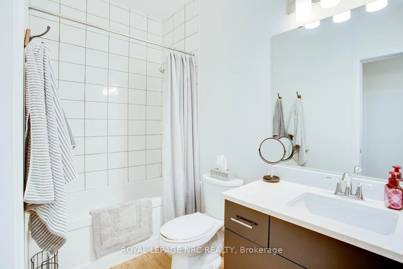 12 SHORES Lane, #B
