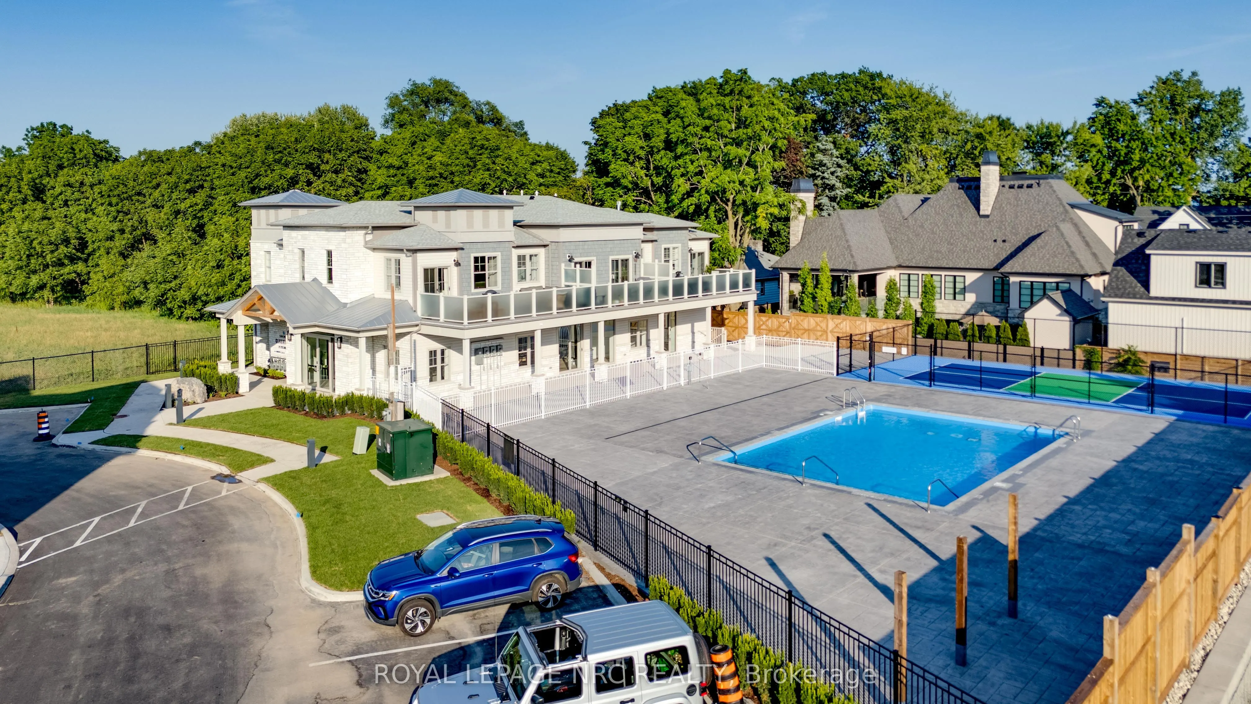 12 SHORES Lane, #B