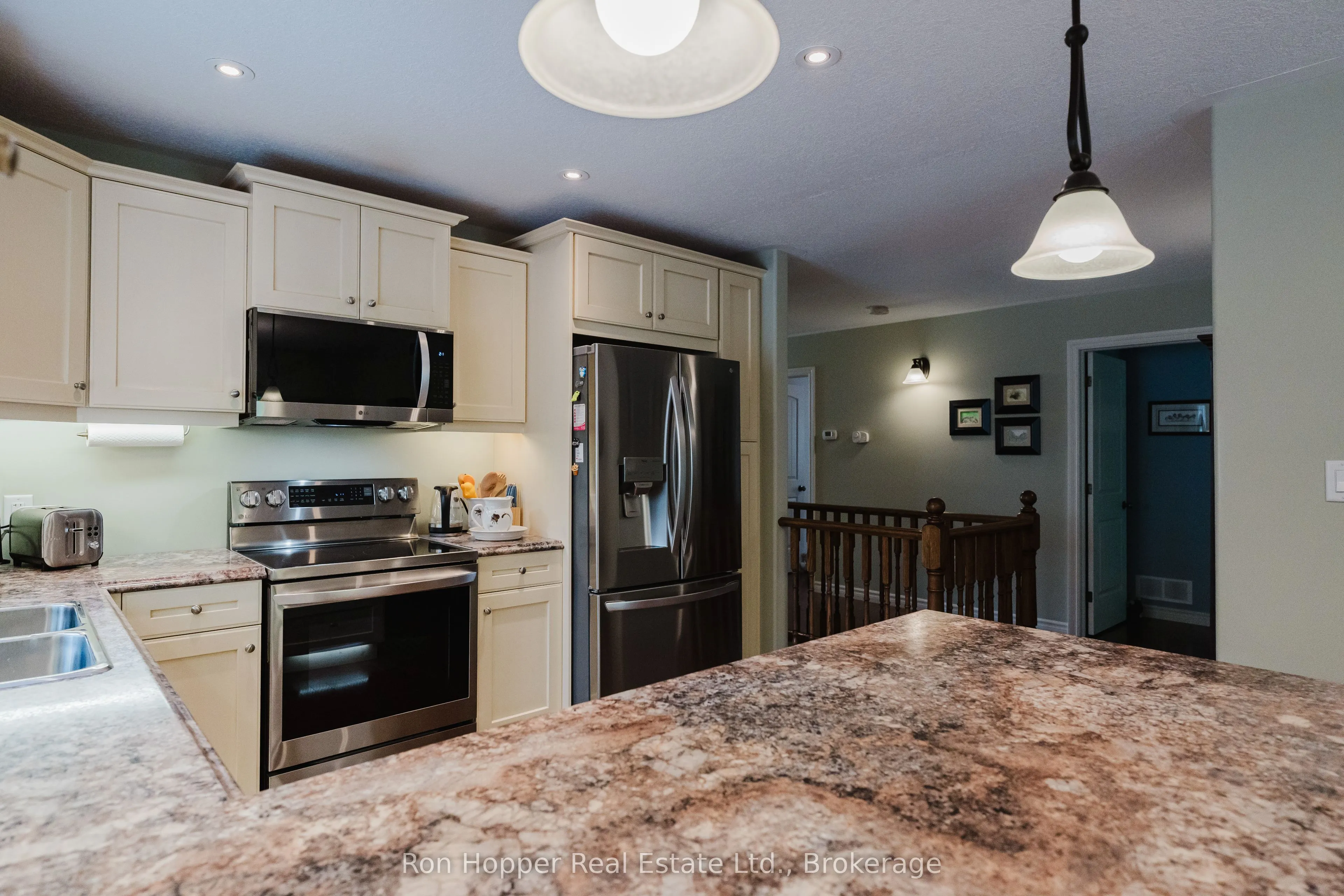 217 2nd Street W