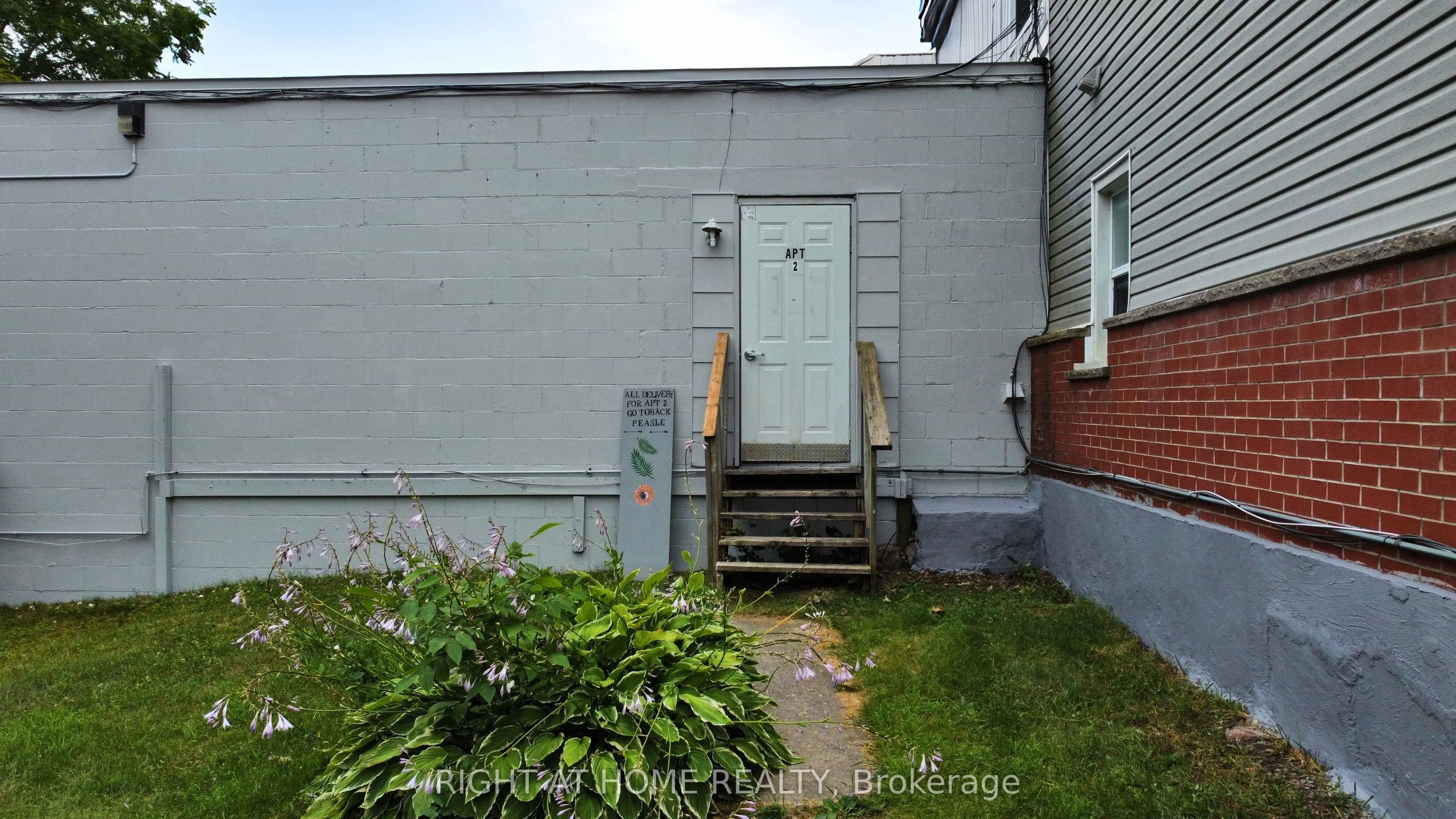 41 PELLISSIER Street S