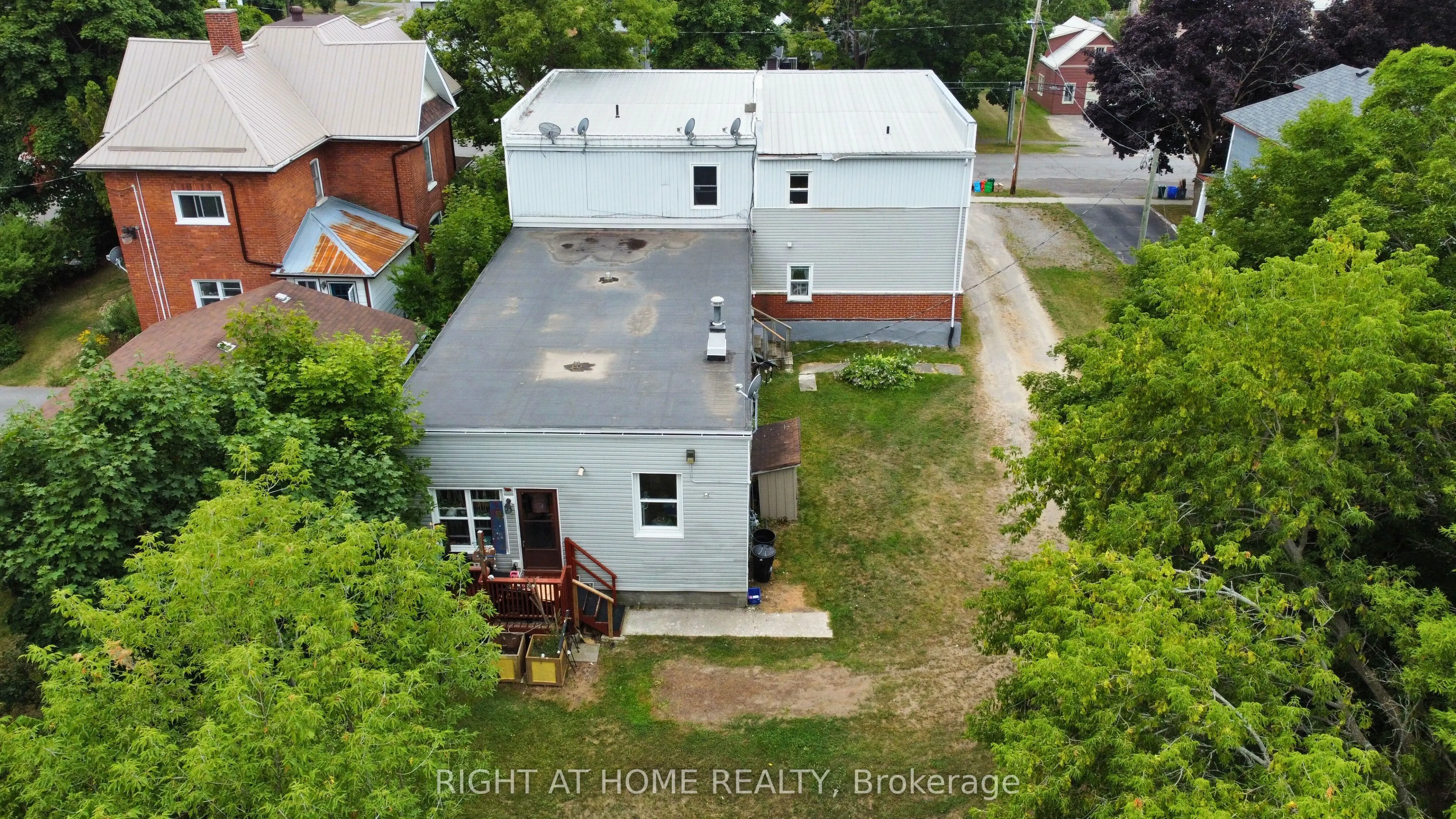 41 PELLISSIER Street S