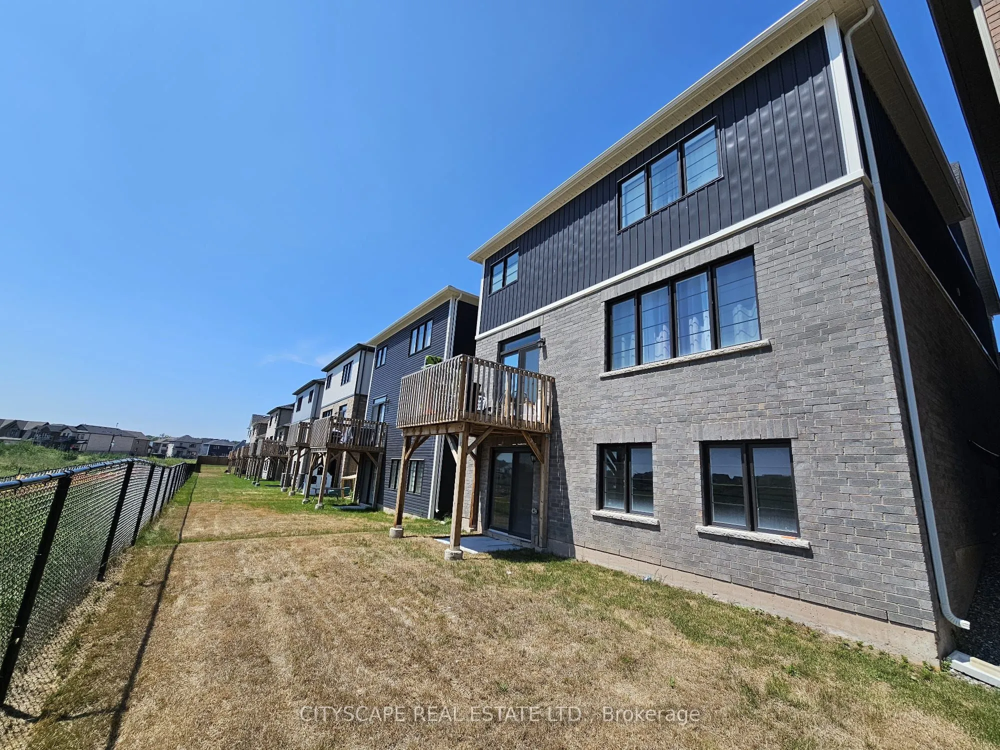 61 Starboard Crescent