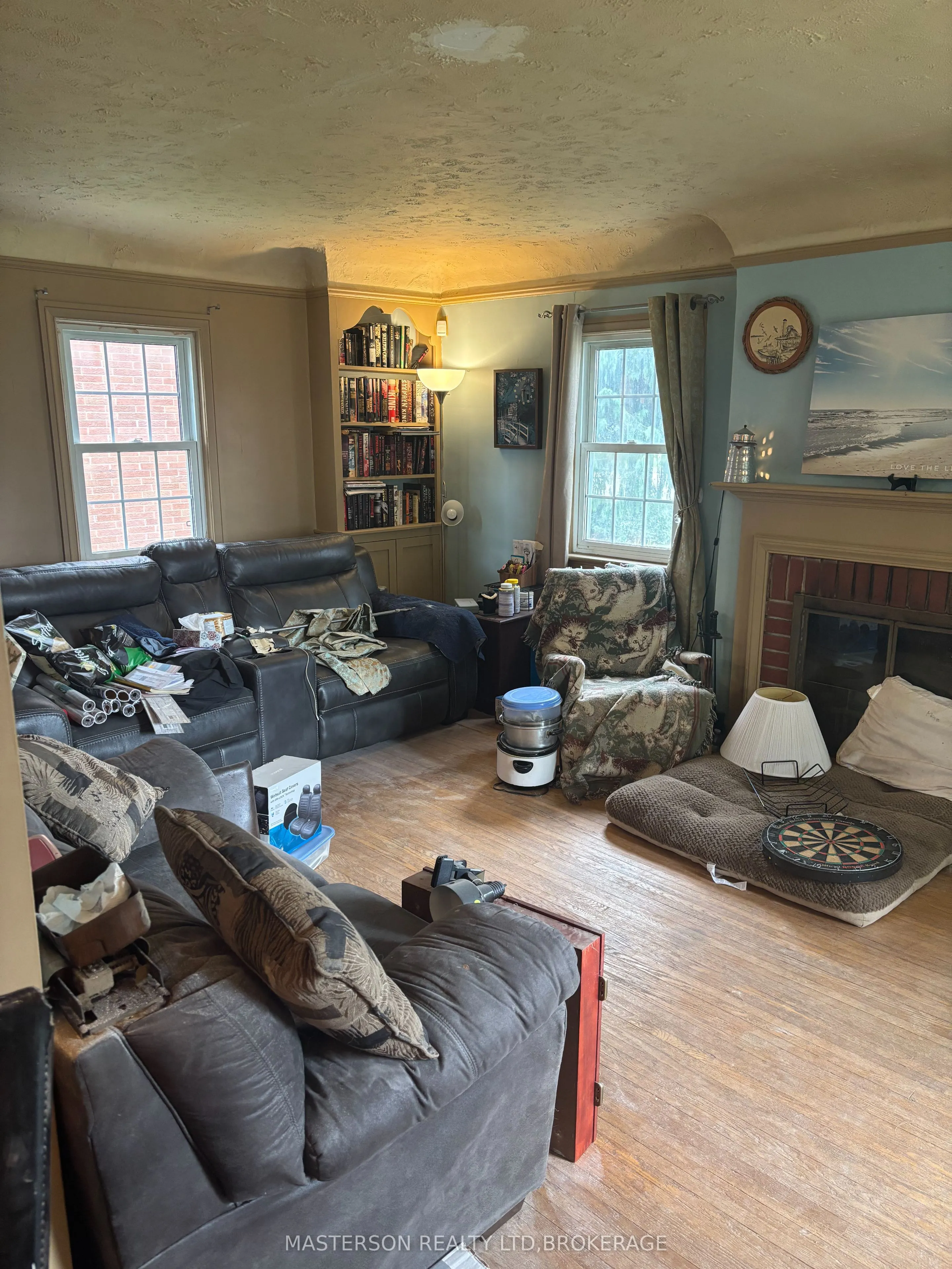 12 Chestnut Street E
