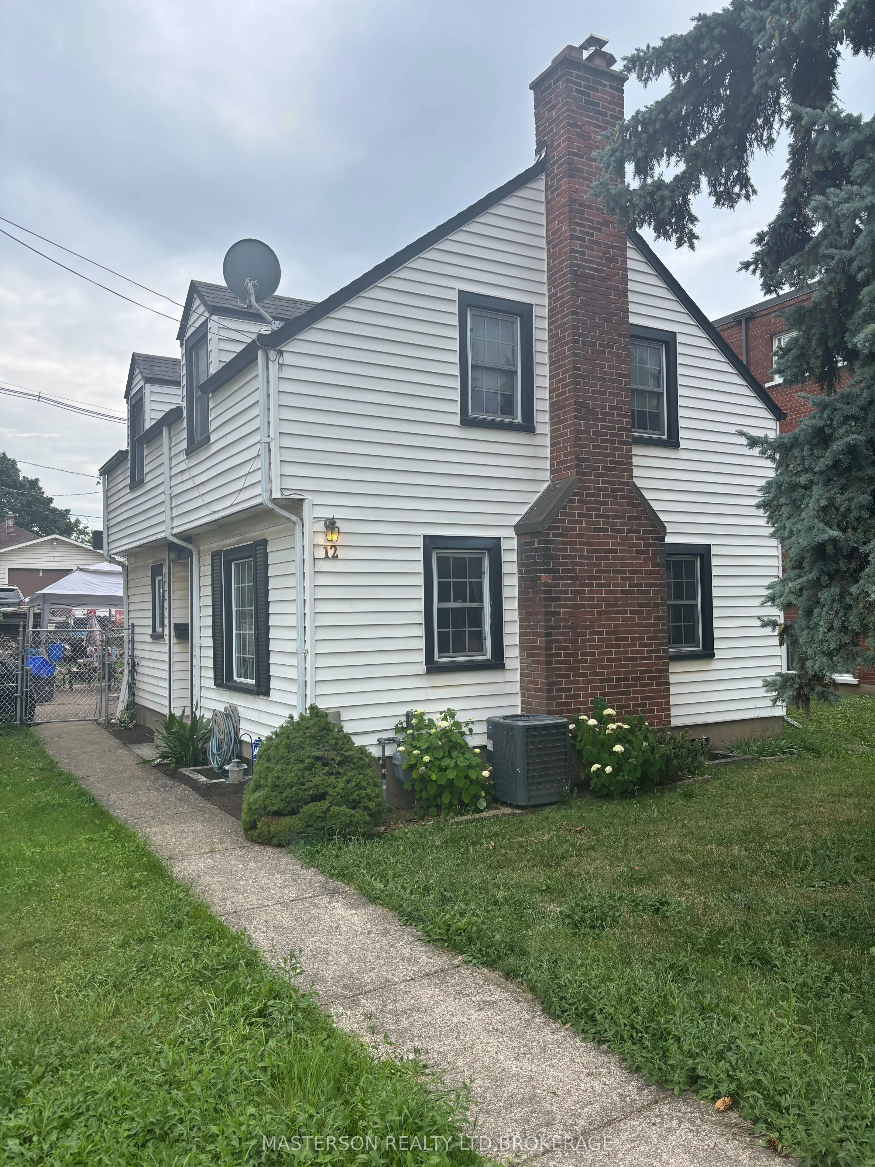 12 Chestnut Street E