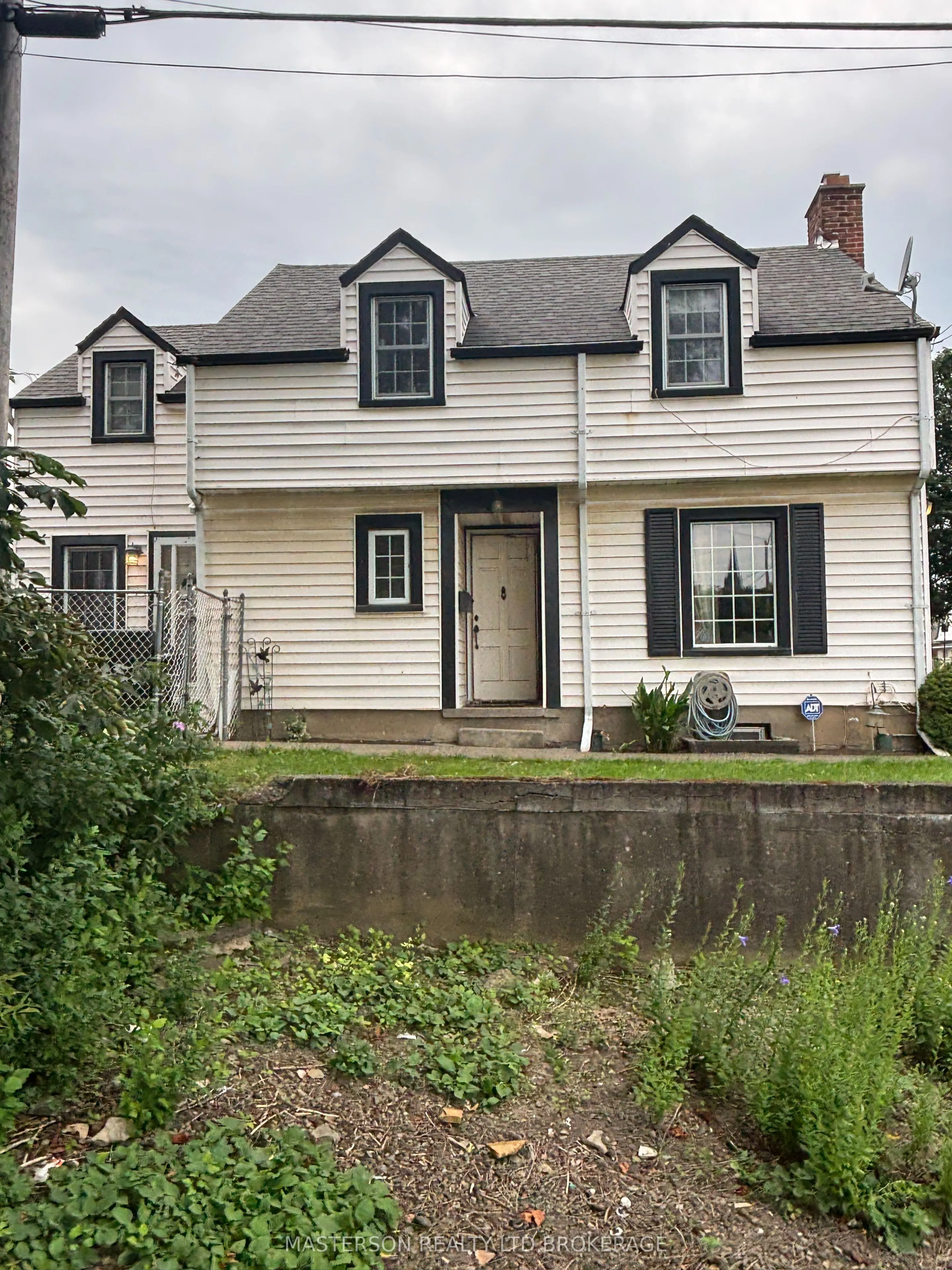 12 Chestnut Street E