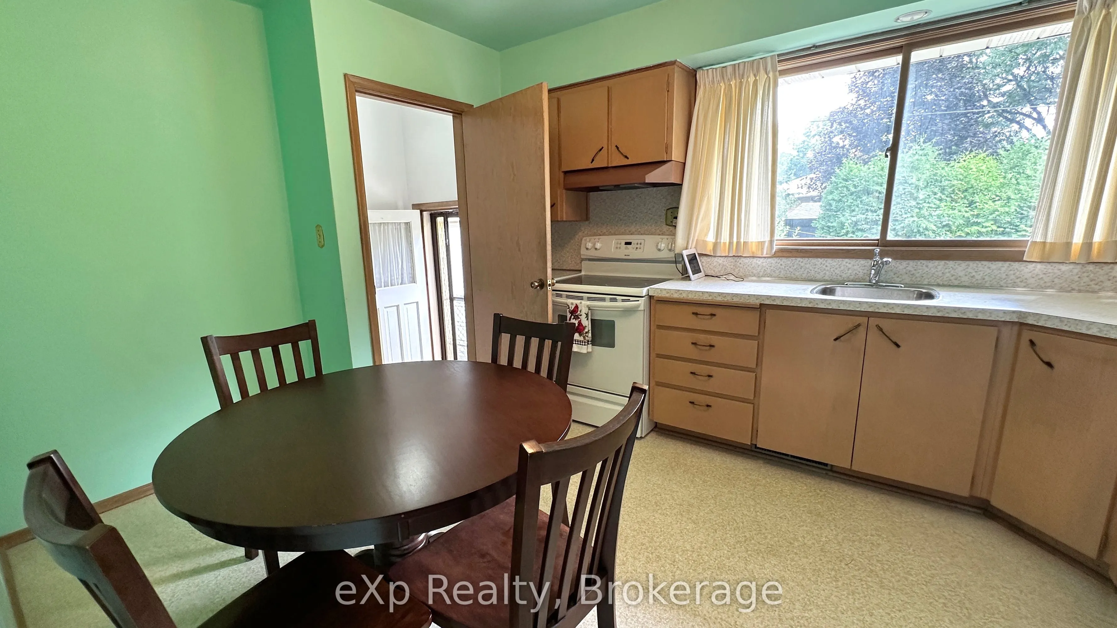 120 Speedvale Avenue W