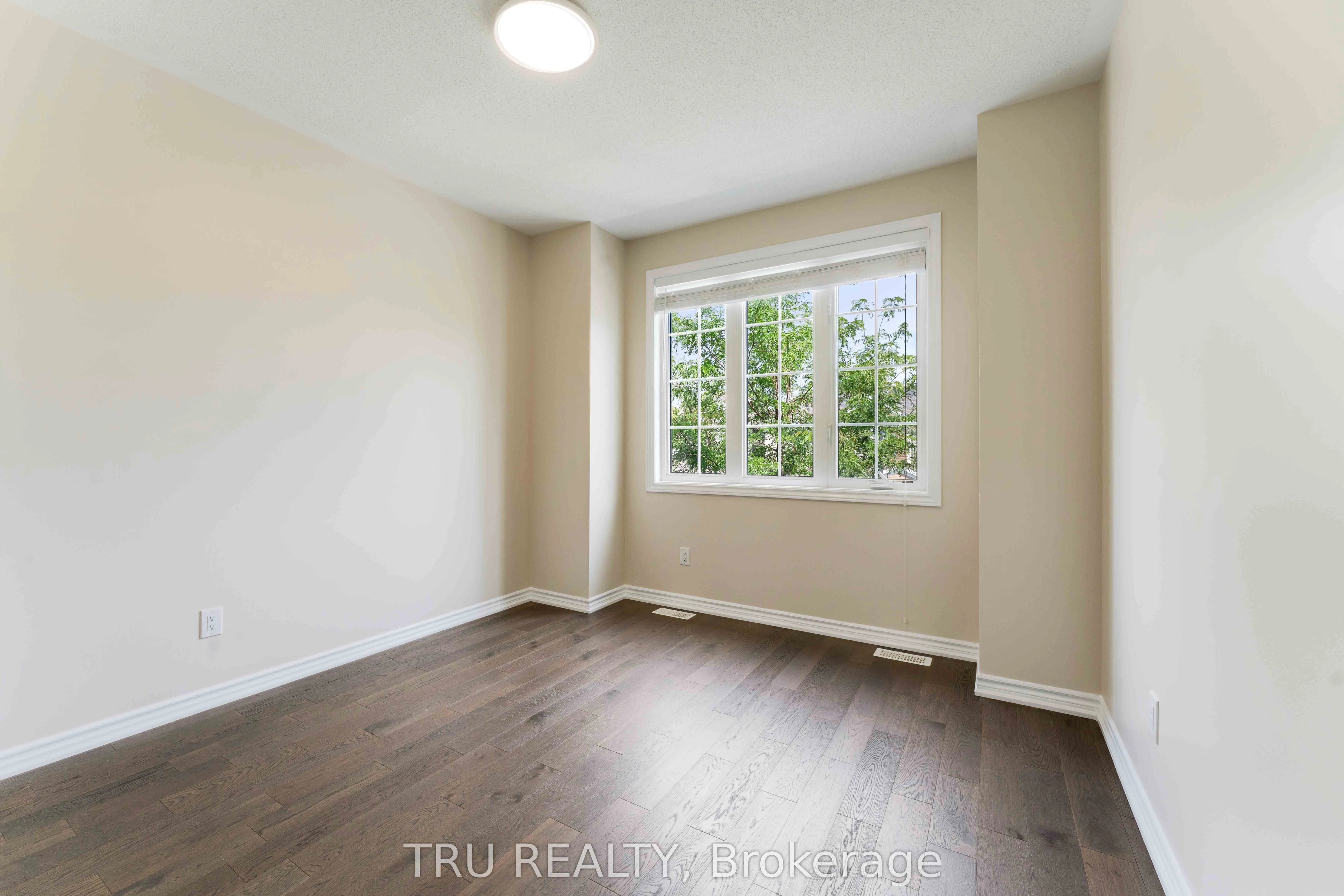 352 Meadowbreeze Drive