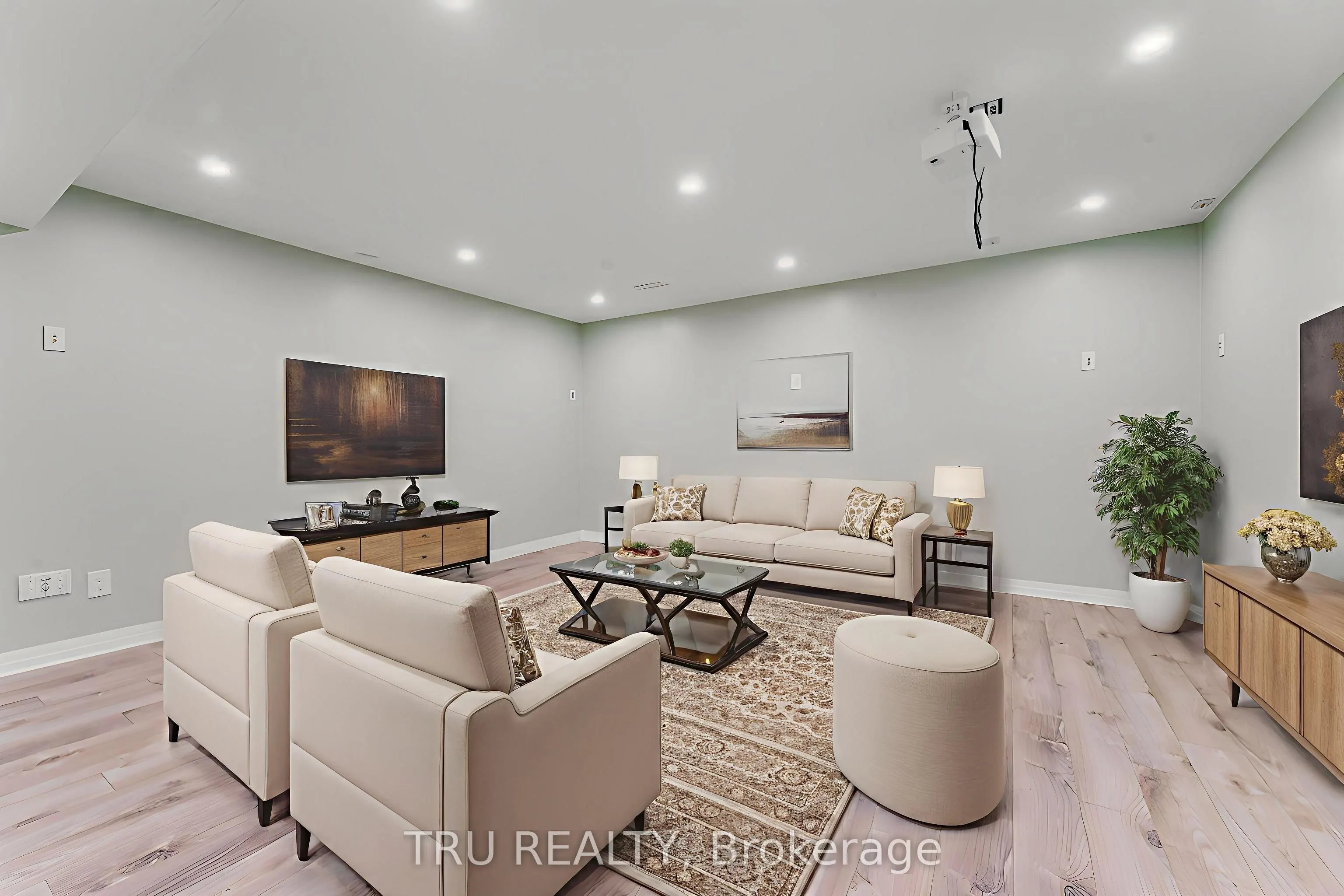 352 Meadowbreeze Drive