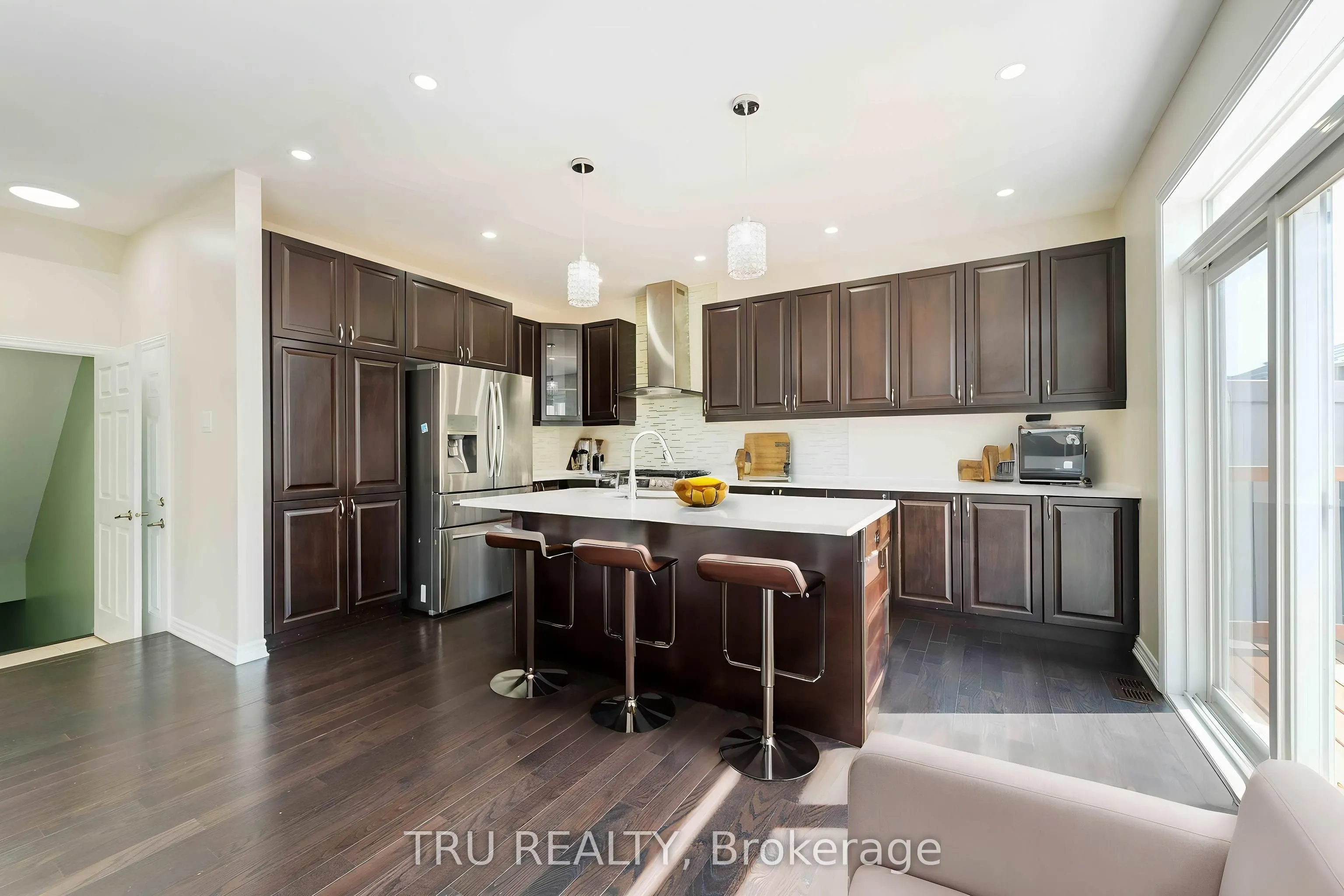 352 Meadowbreeze Drive
