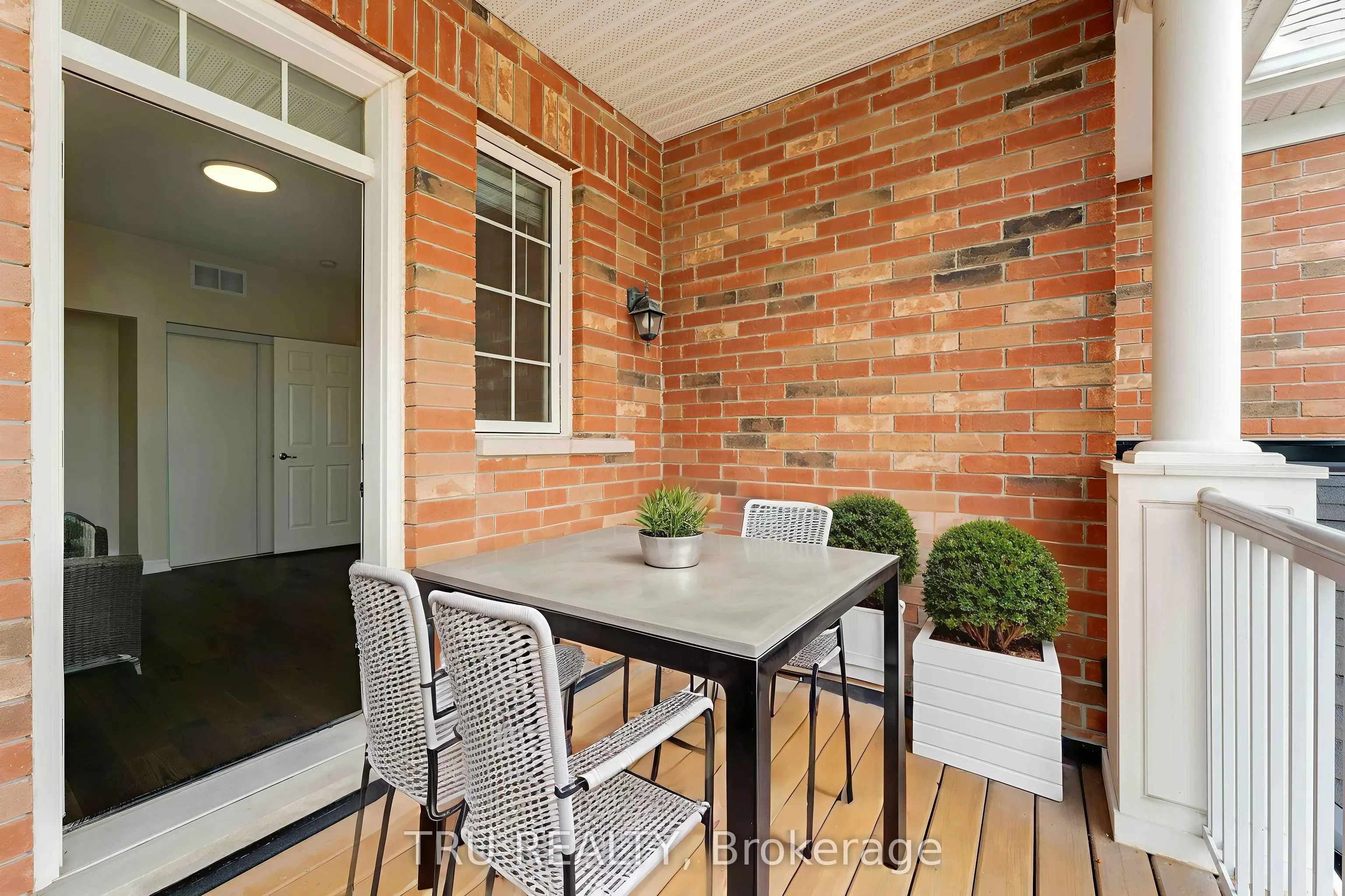 352 Meadowbreeze Drive