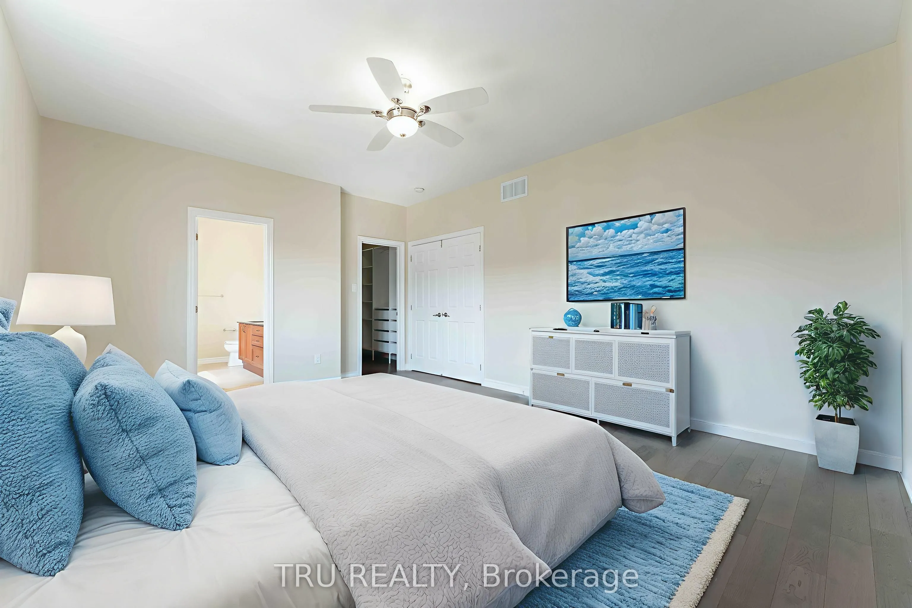 352 Meadowbreeze Drive