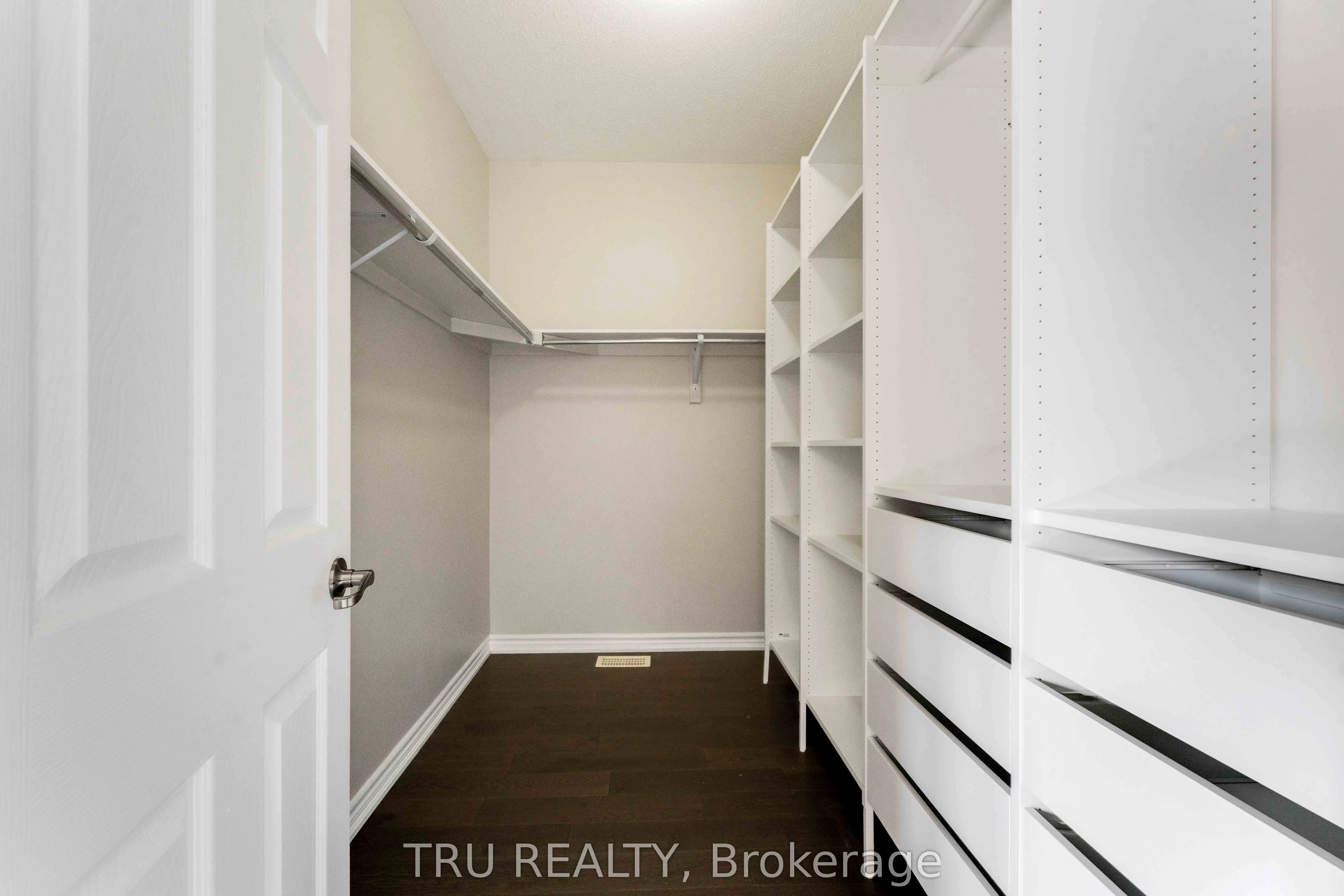 352 Meadowbreeze Drive