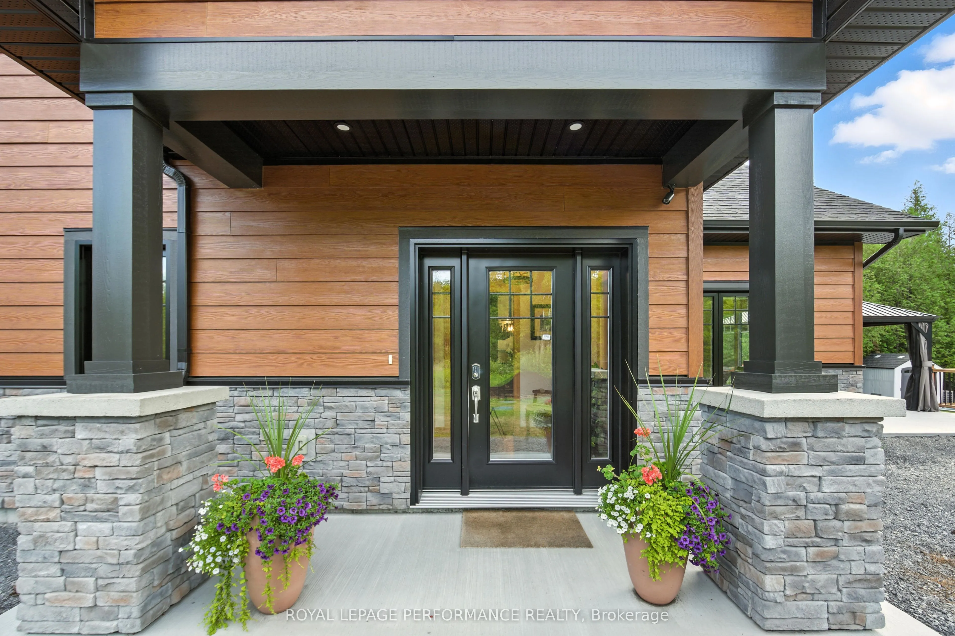 19442 Kenyon Rd Conc 1 Concession