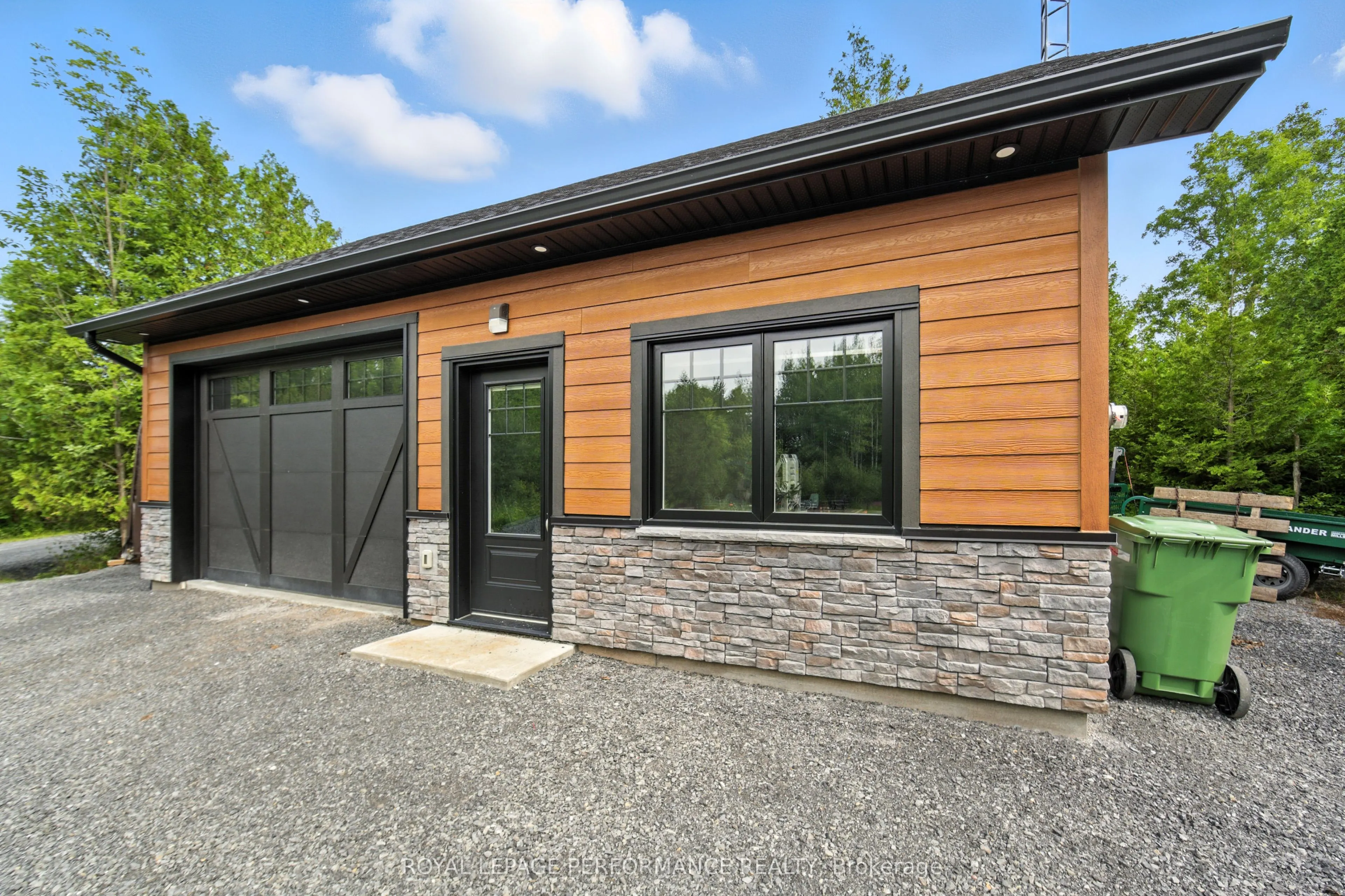 19442 Kenyon Rd Conc 1 Concession