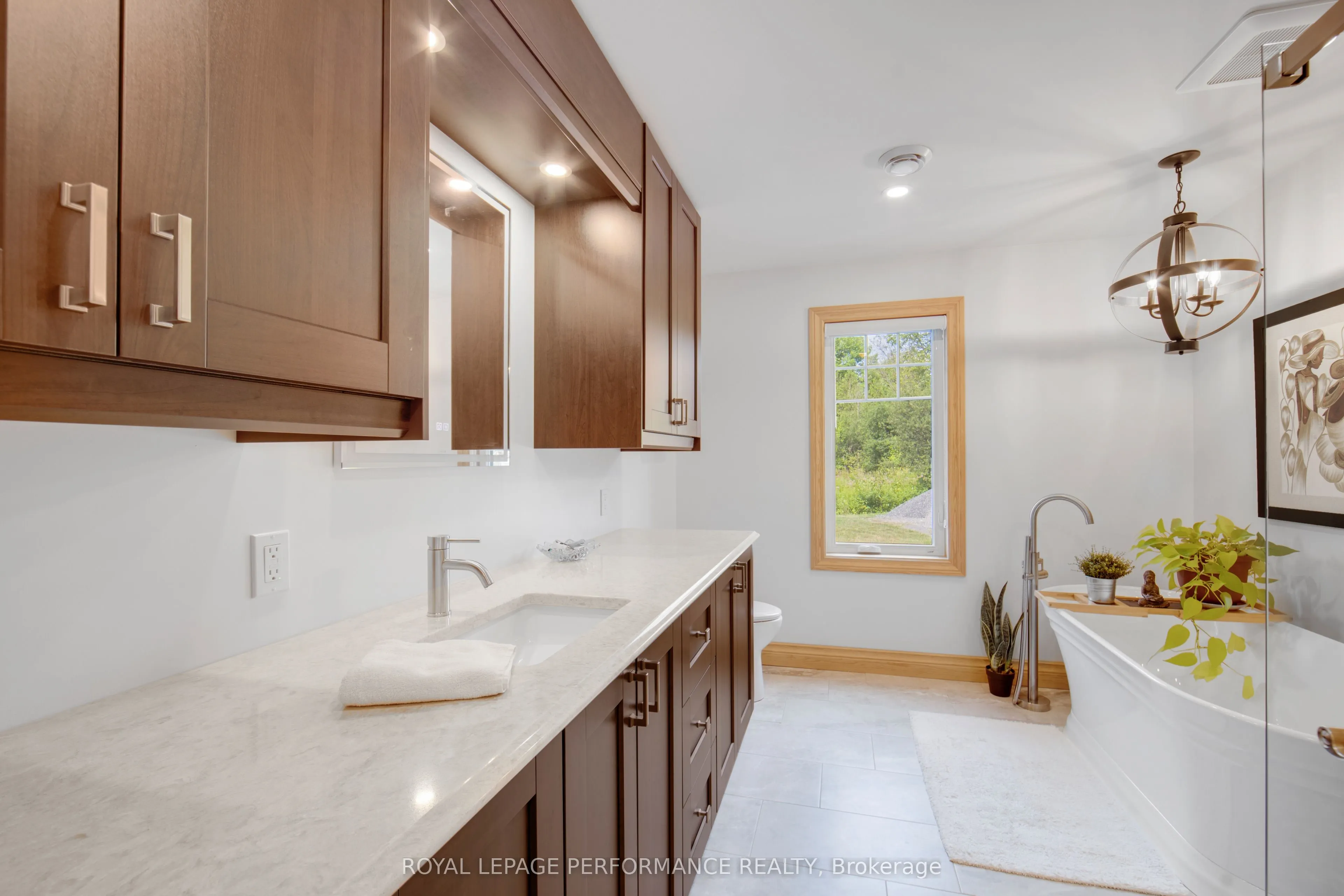 19442 Kenyon Rd Conc 1 Concession