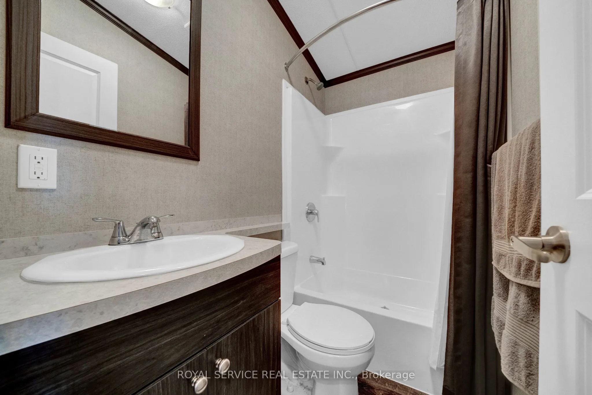 1235 Villiers Line, #66CH