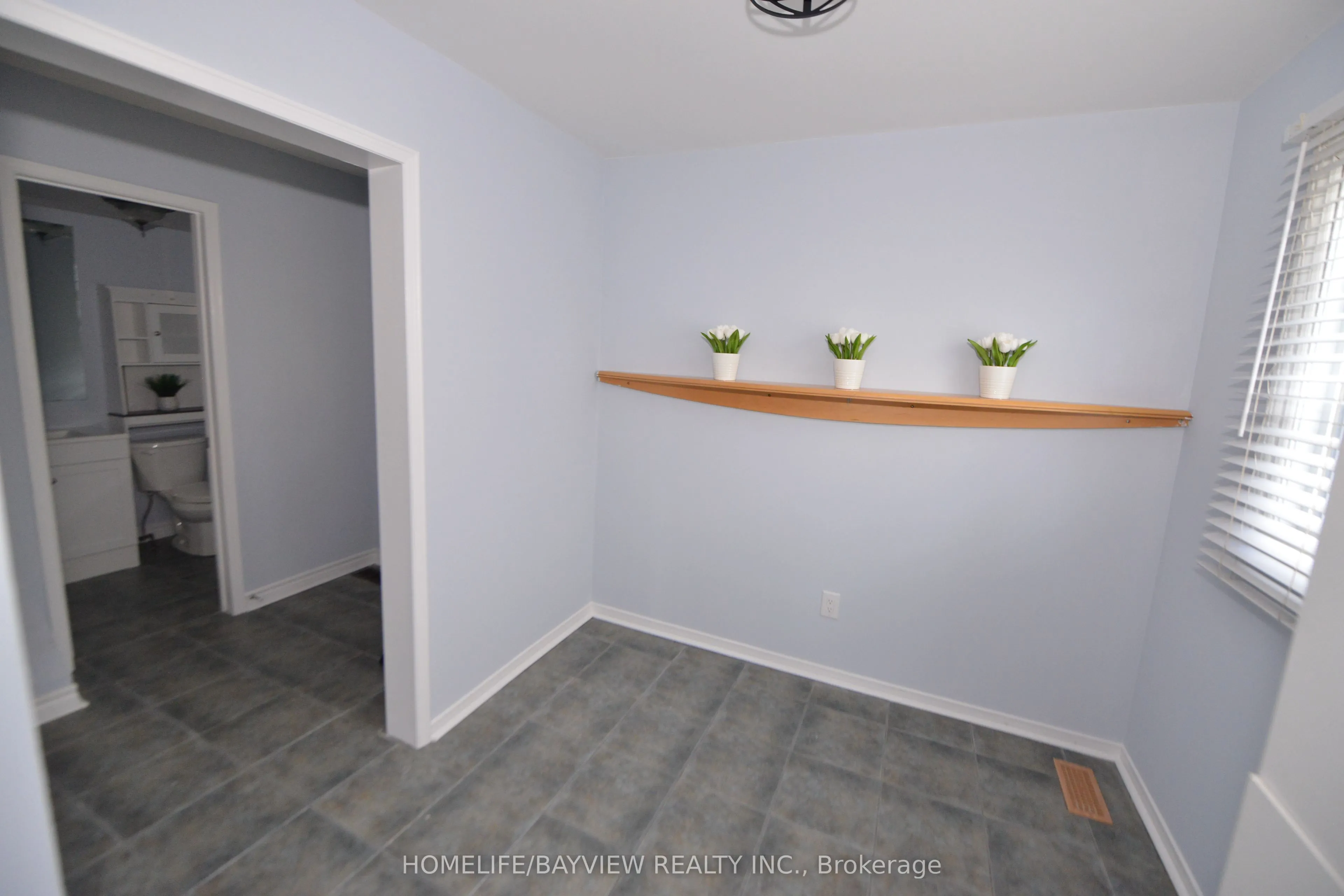 908 Fairbanks Road
