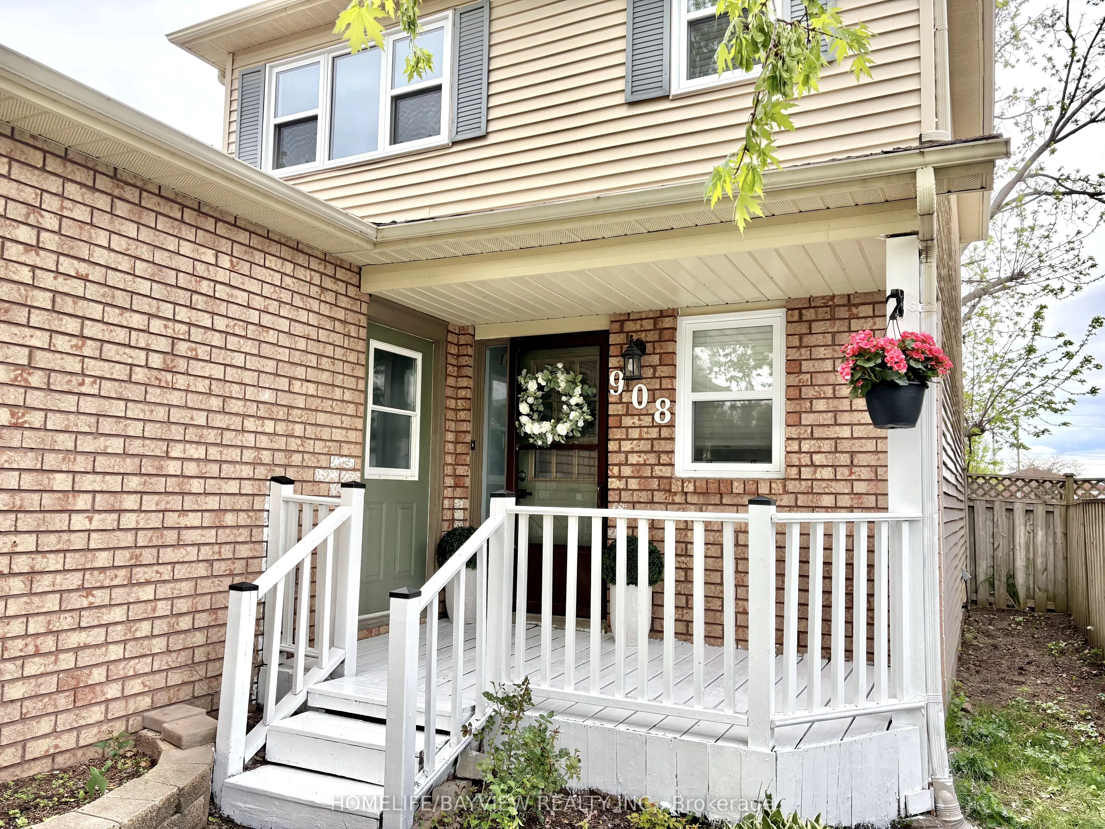 908 Fairbanks Road