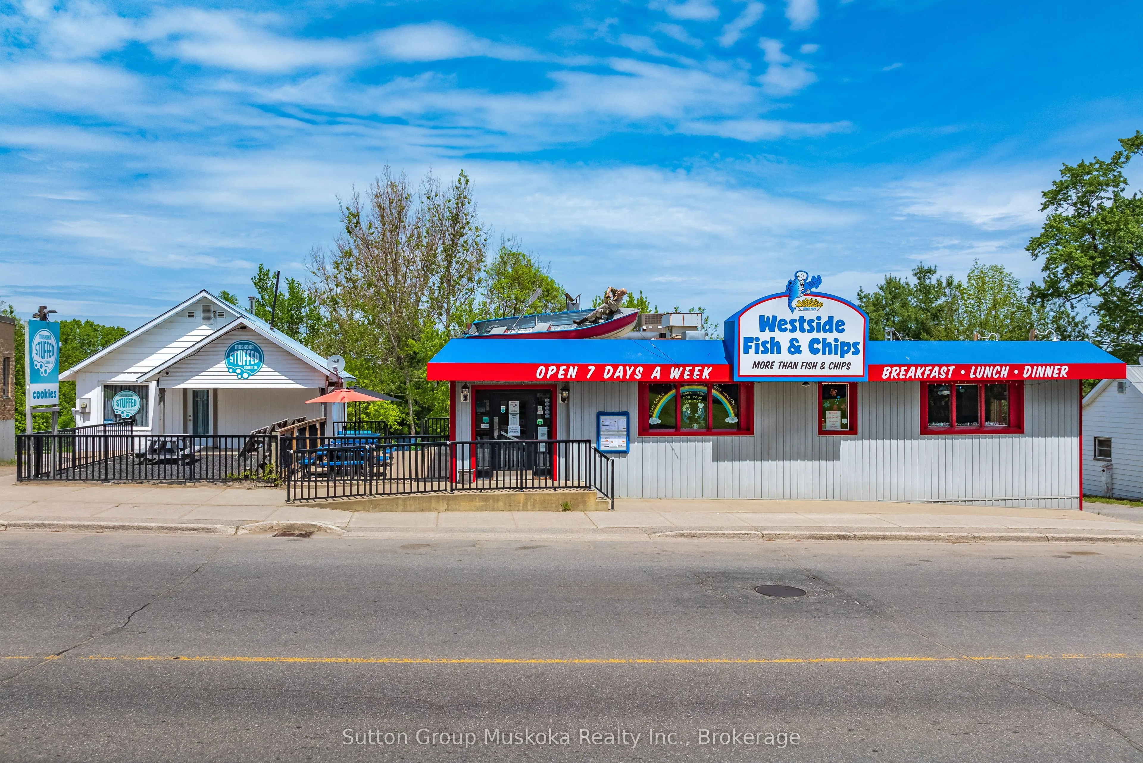 126 Main Street W