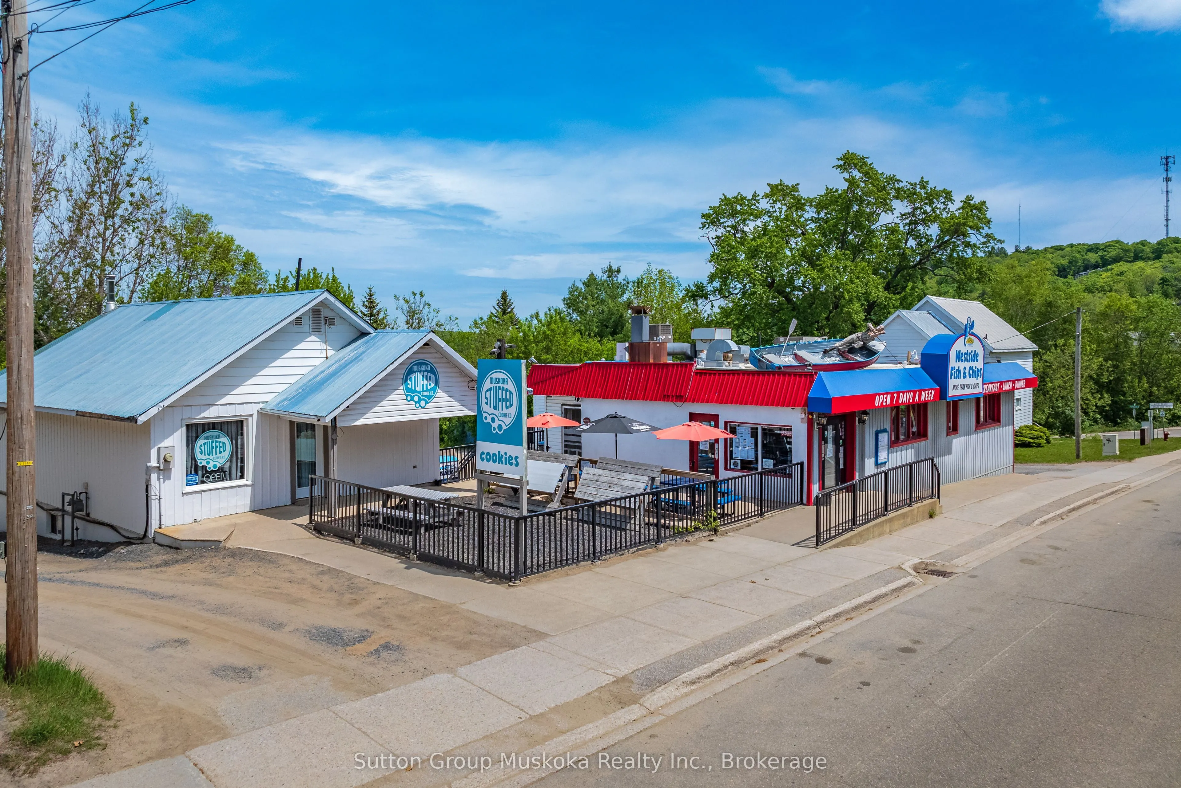 126 Main Street W