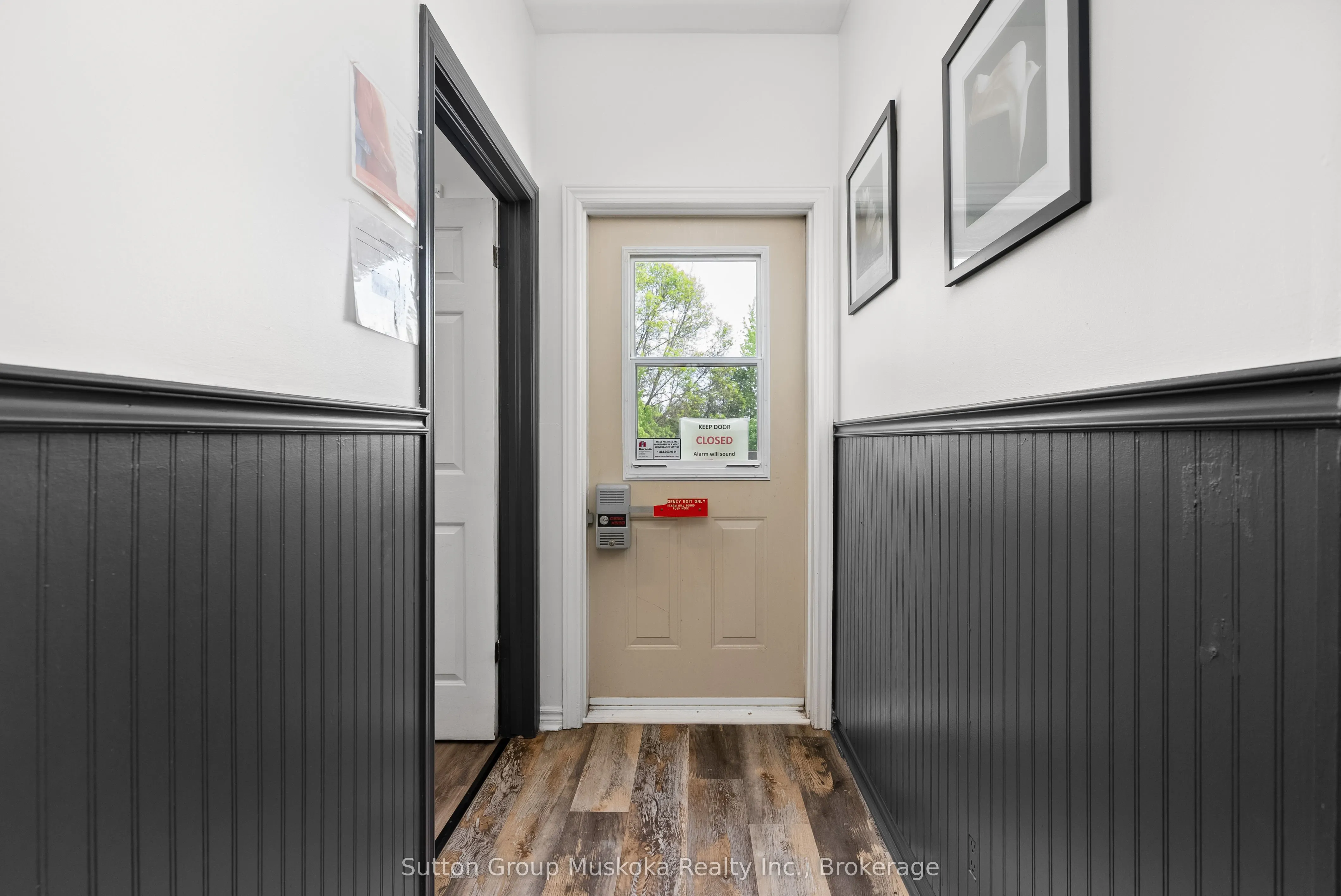 126 Main Street W