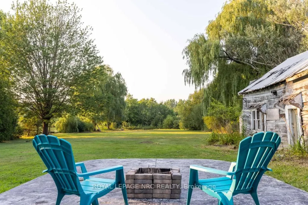 2432 Port Robinson Road
