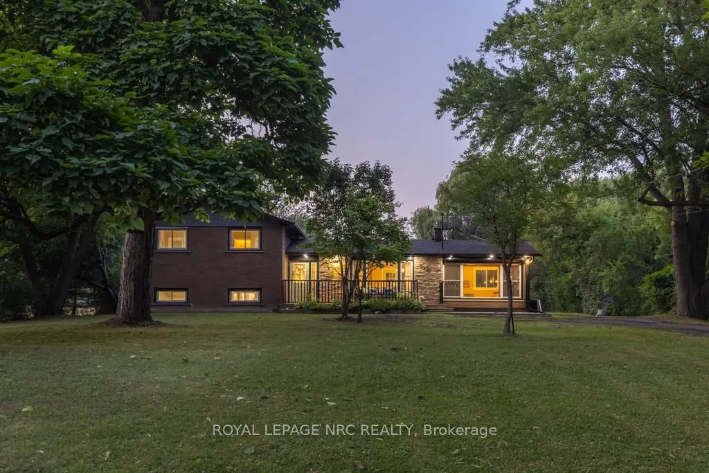 2432 Port Robinson Road