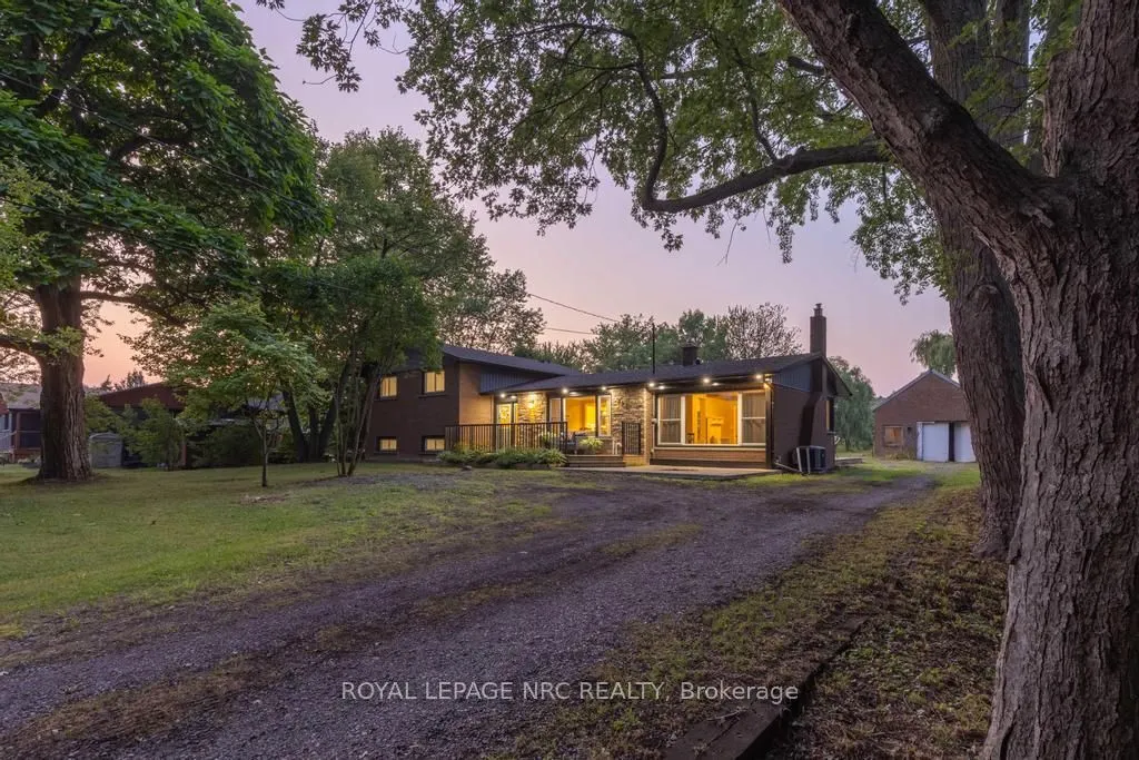 2432 Port Robinson Road