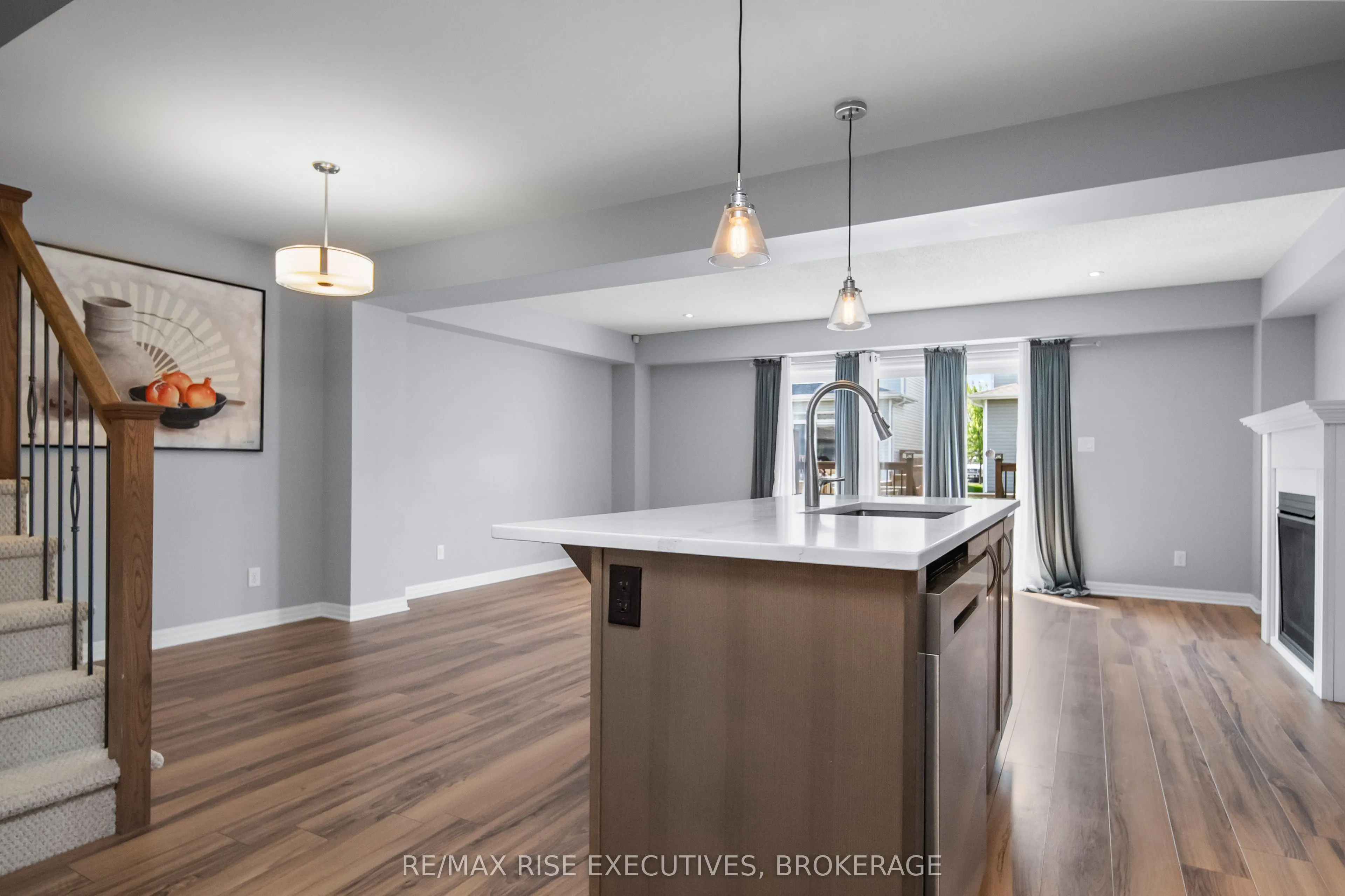 1369 TREMONT Drive