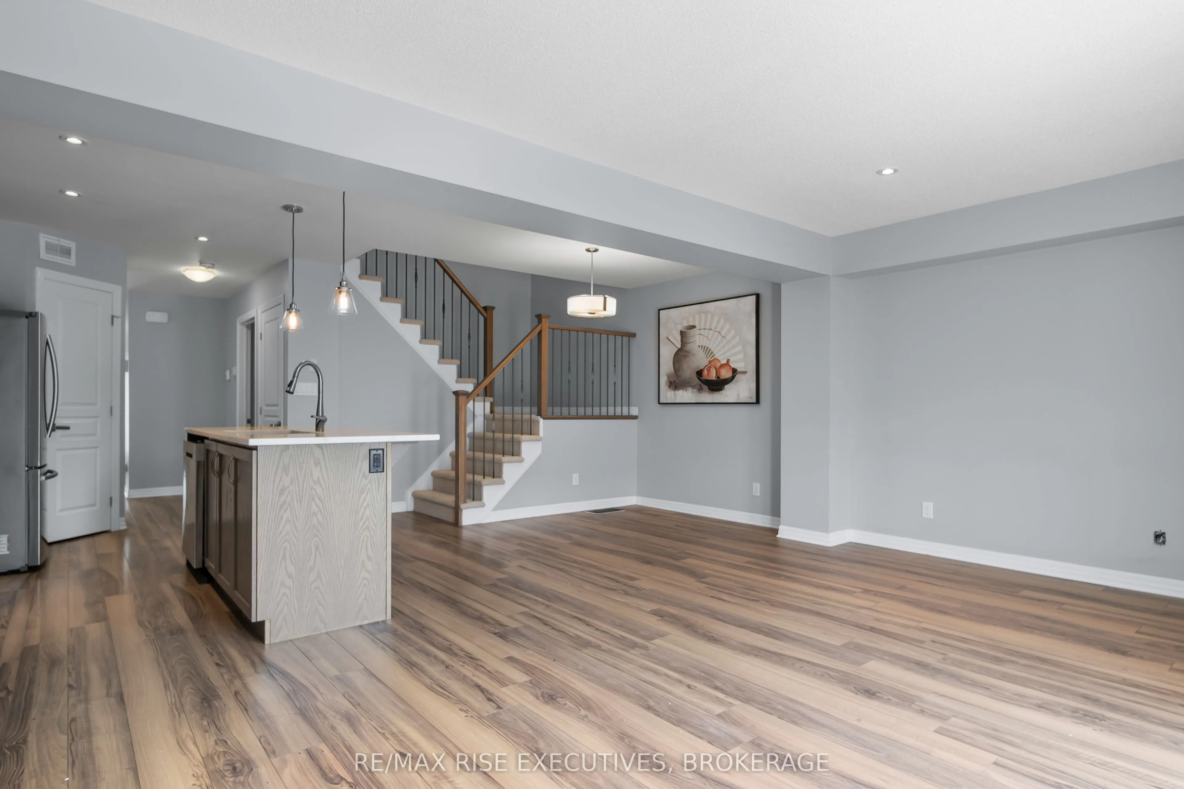 1369 TREMONT Drive