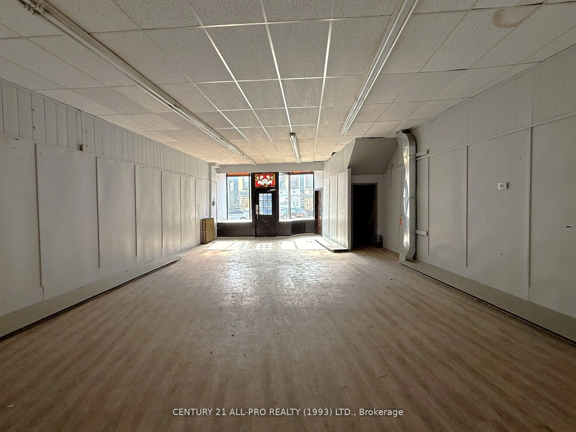 84 King Street W