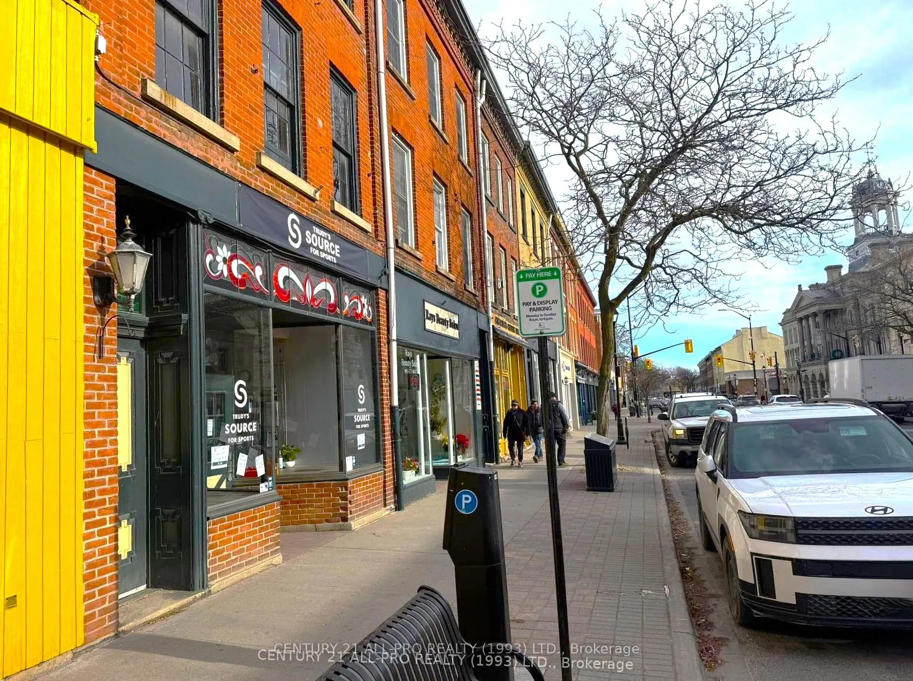 84 King Street W