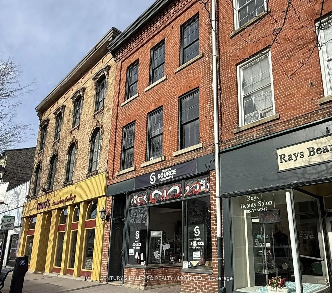 84 King Street W