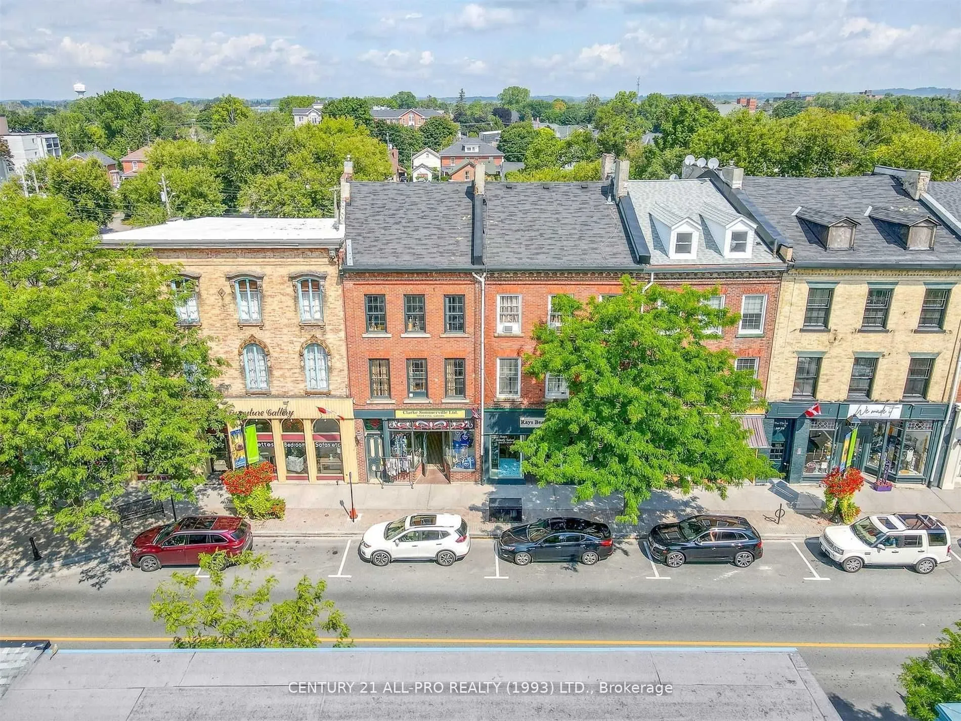 84 King Street W