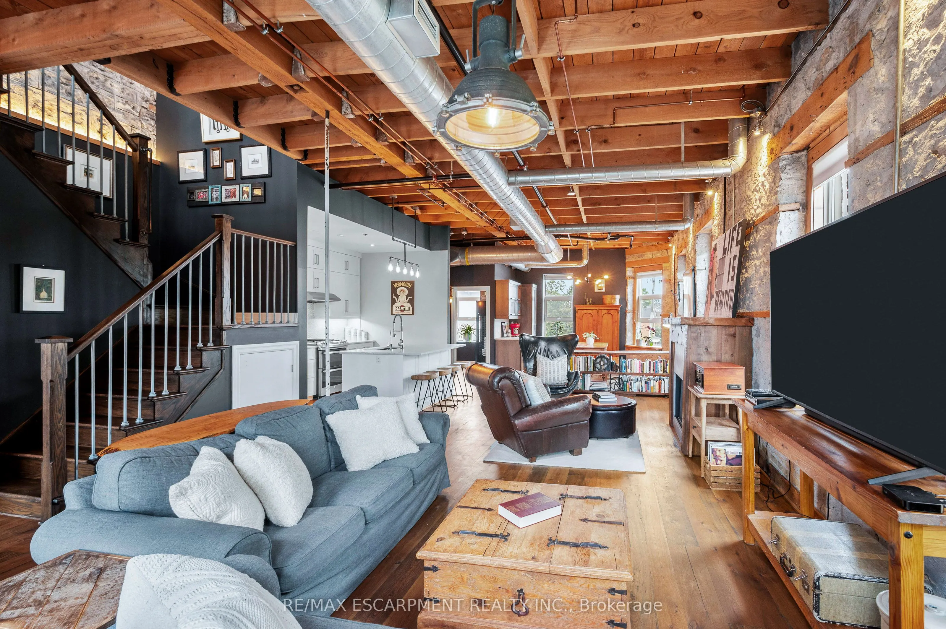 25 Concession Street, #201