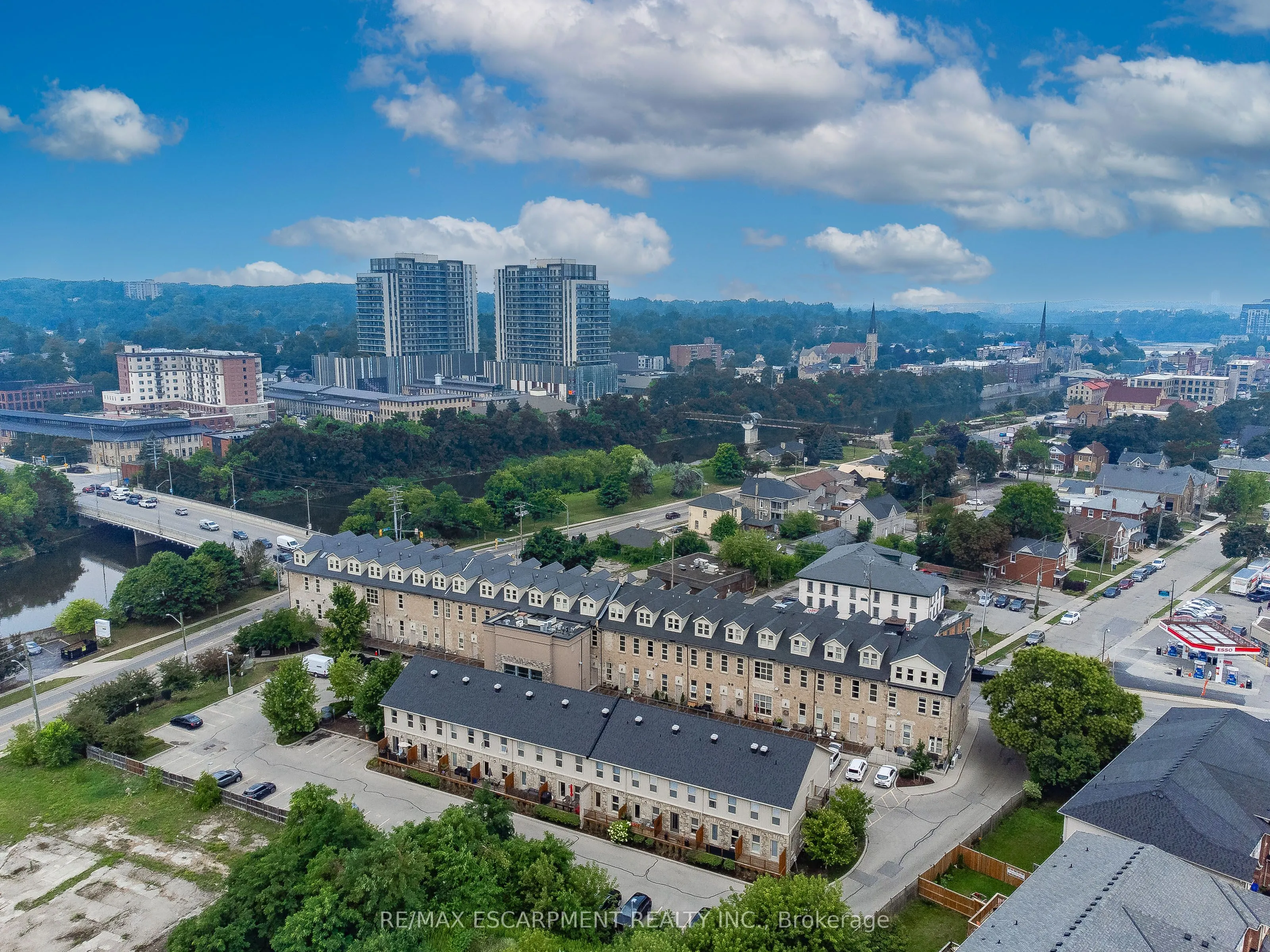 25 Concession Street, #201