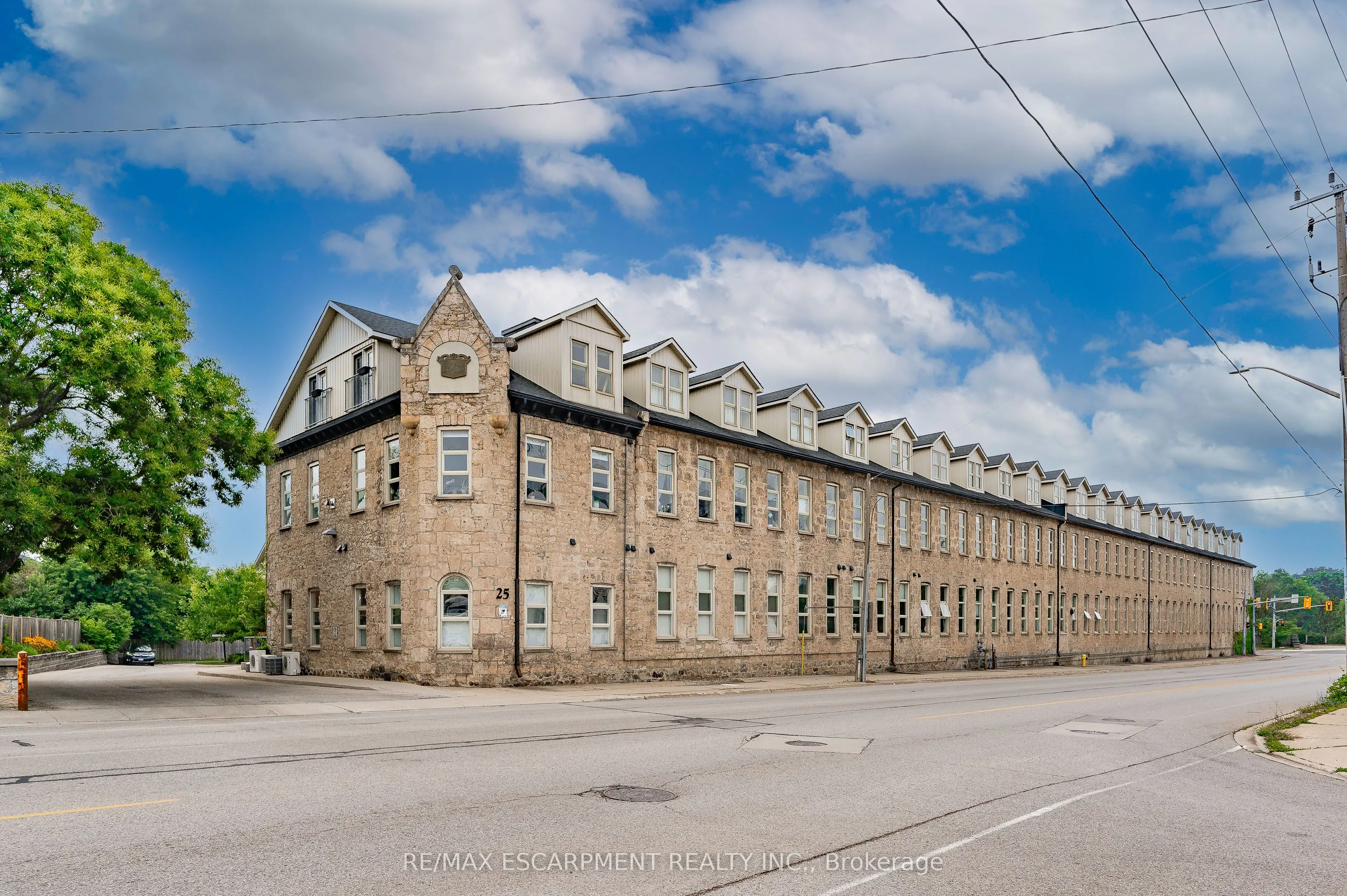 25 Concession Street, #201