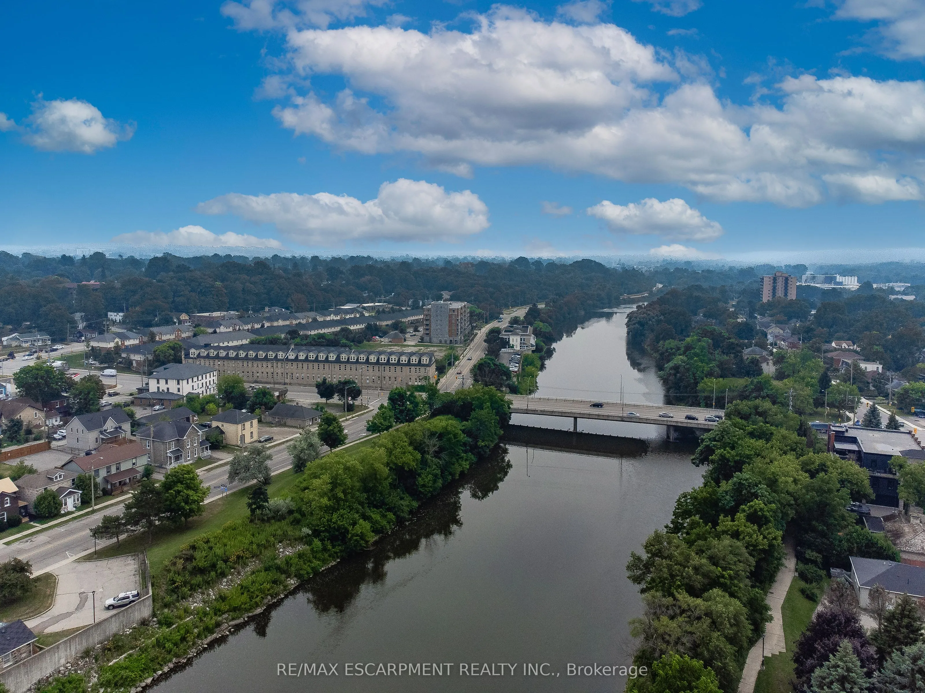 25 Concession Street, #201