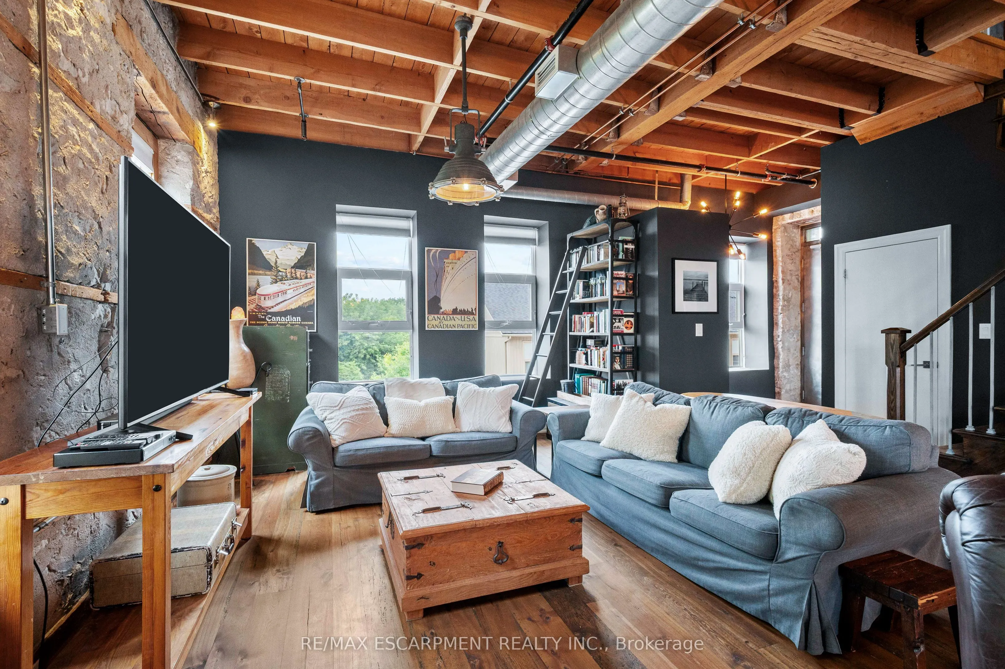 25 Concession Street, #201