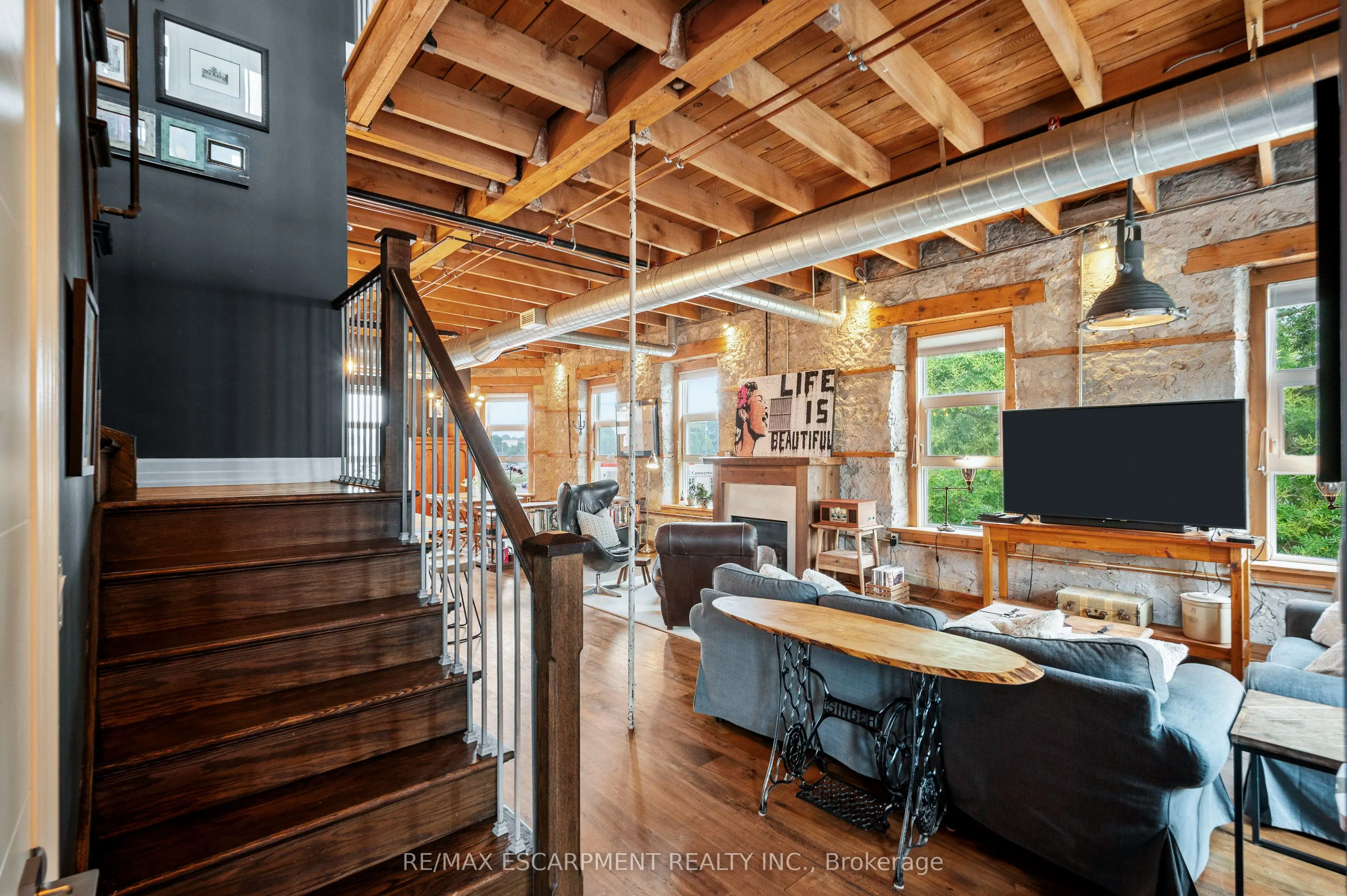 25 Concession Street, #201