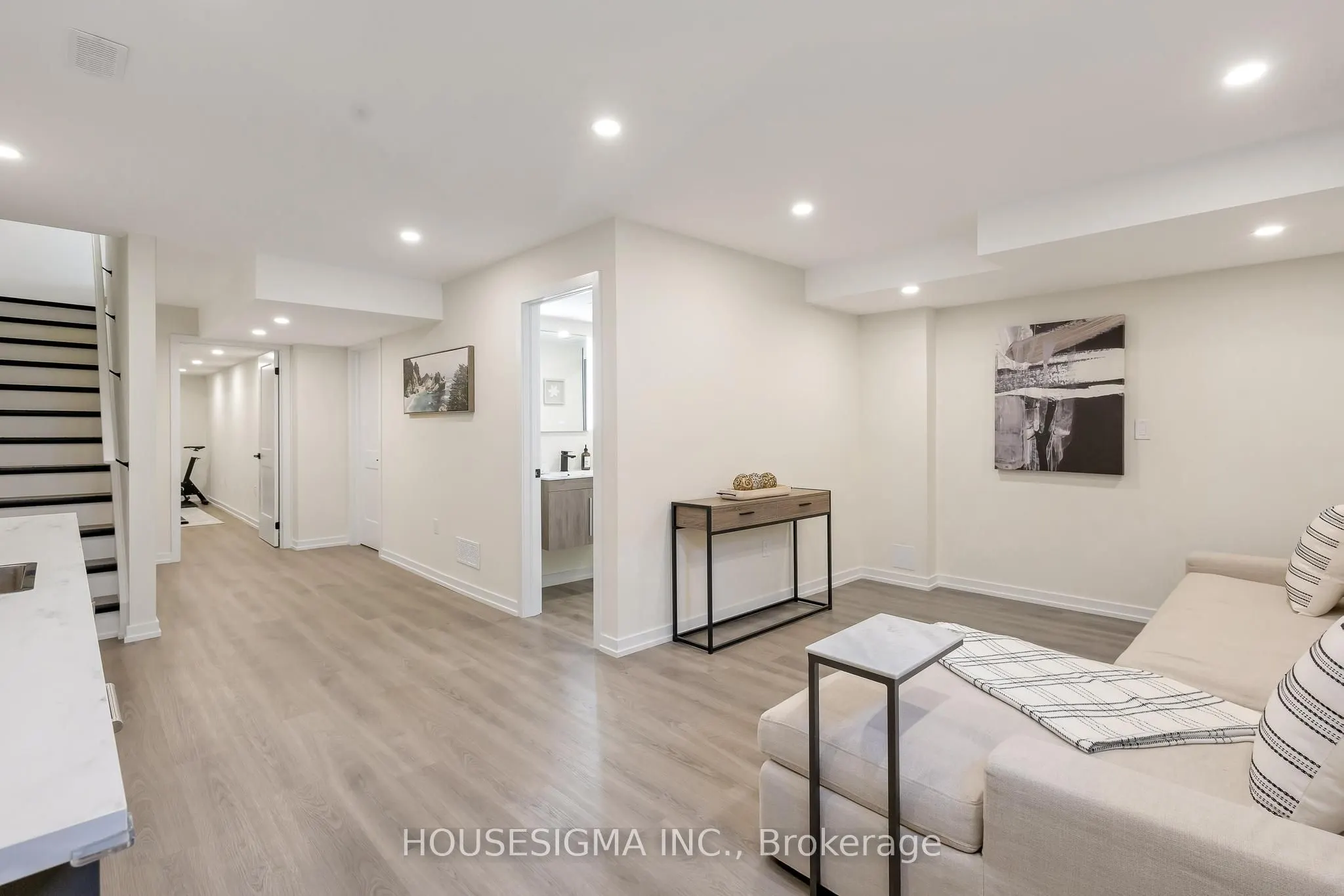 6 Sundin Drive
