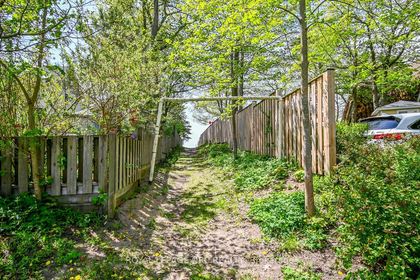10556 Woodland Drive