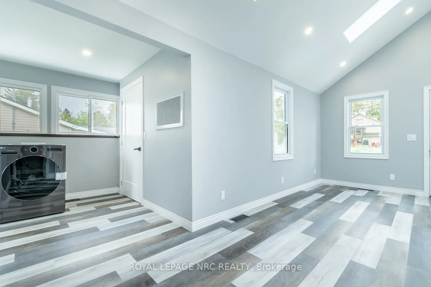 10556 Woodland Drive
